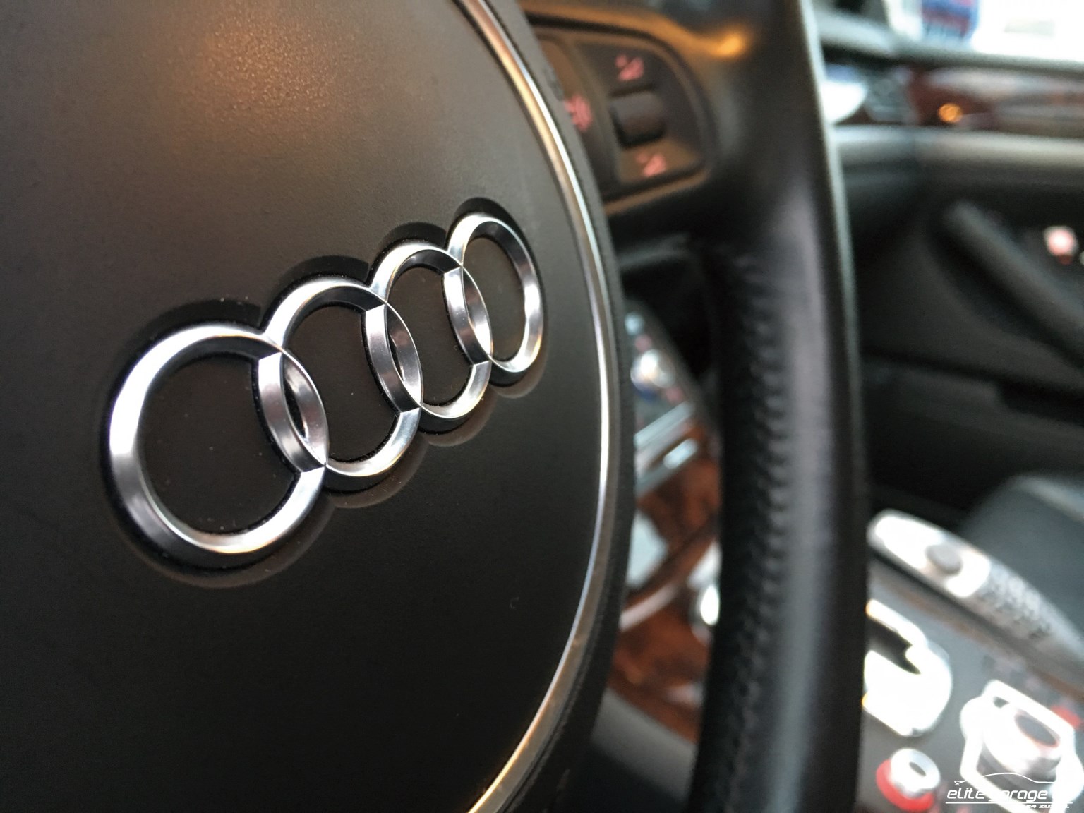 AUDI A8 4.2 quattro-image-13