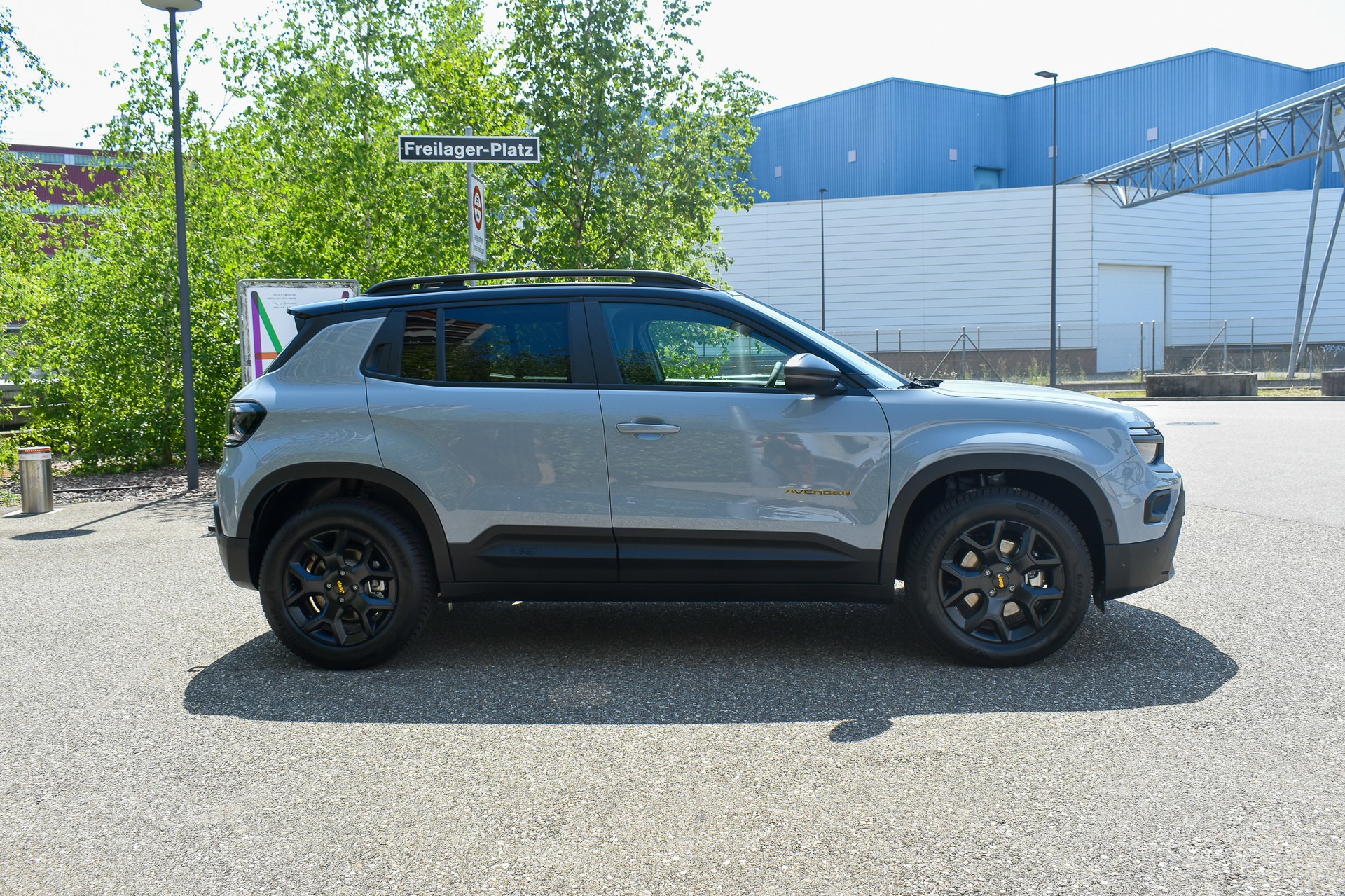 JEEP Avenger 1.2 Turbo MHEV The North Face 4xe-image-4