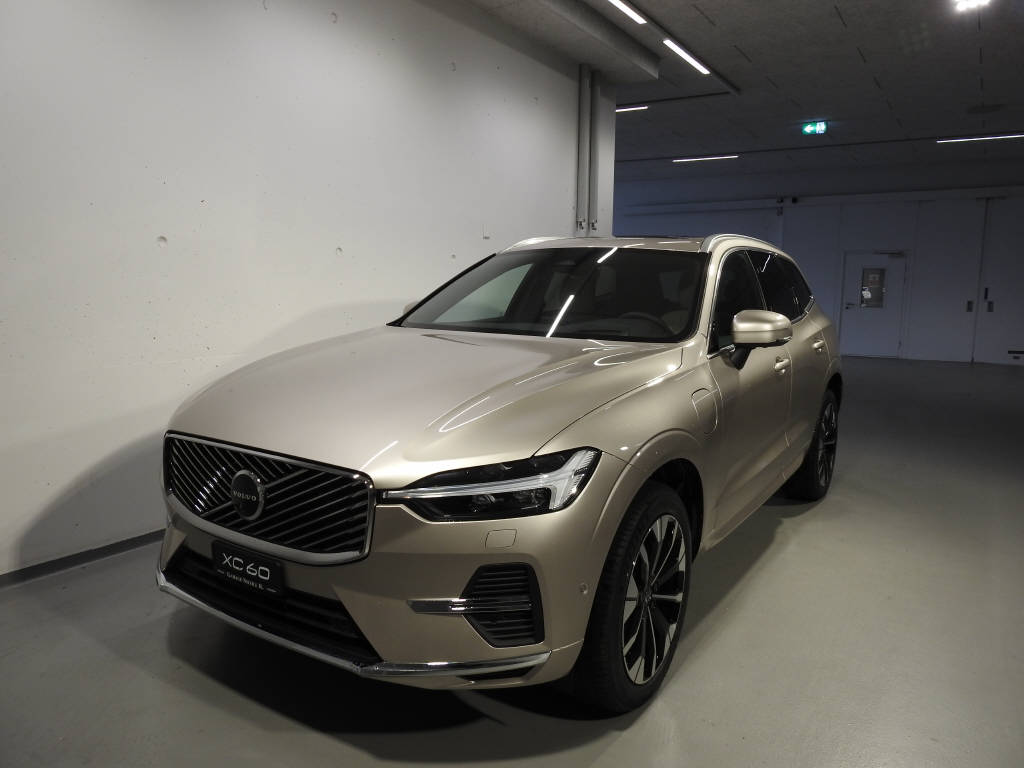 VOLVO XC60 2.0 T6 TE Ultra Bright eAWD-image-0