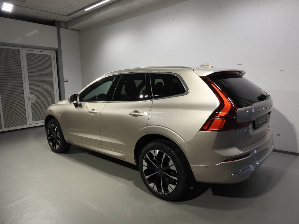 VOLVO XC60 2.0 T6 TE Ultra Bright eAWD-image-3