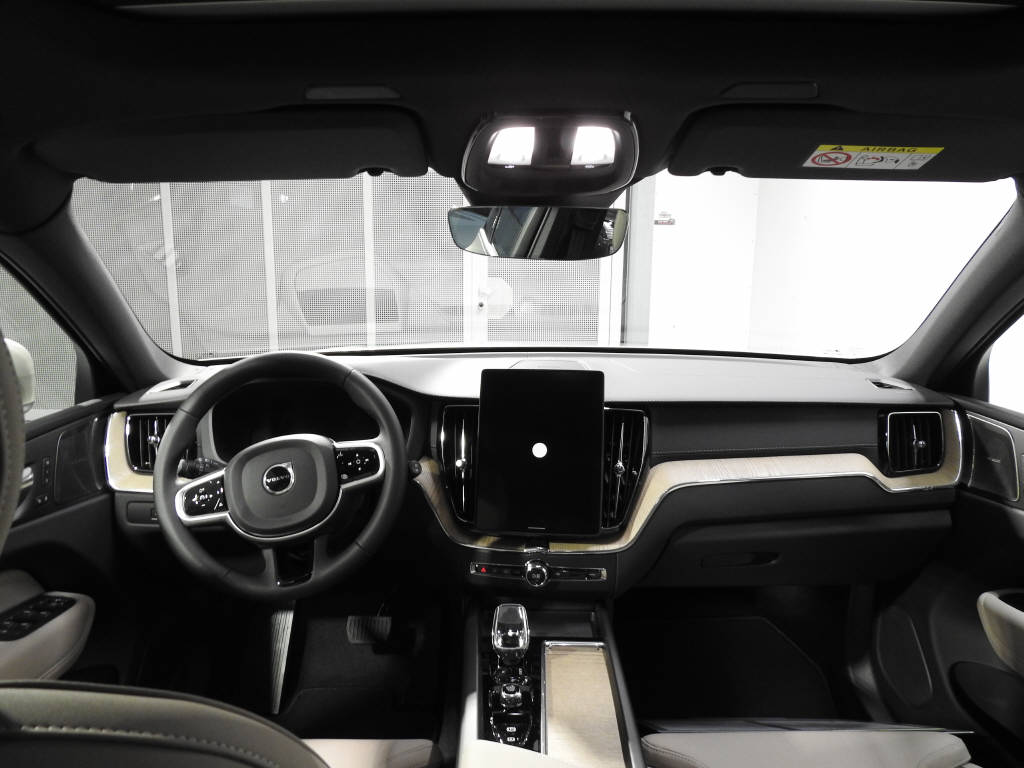 VOLVO XC60 2.0 T6 TE Ultra Bright eAWD-image-7