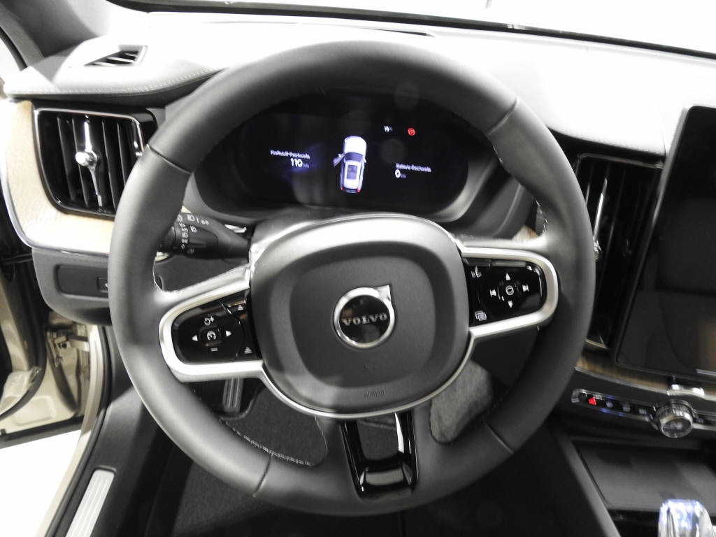 VOLVO XC60 2.0 T6 TE Ultra Bright eAWD-image-6
