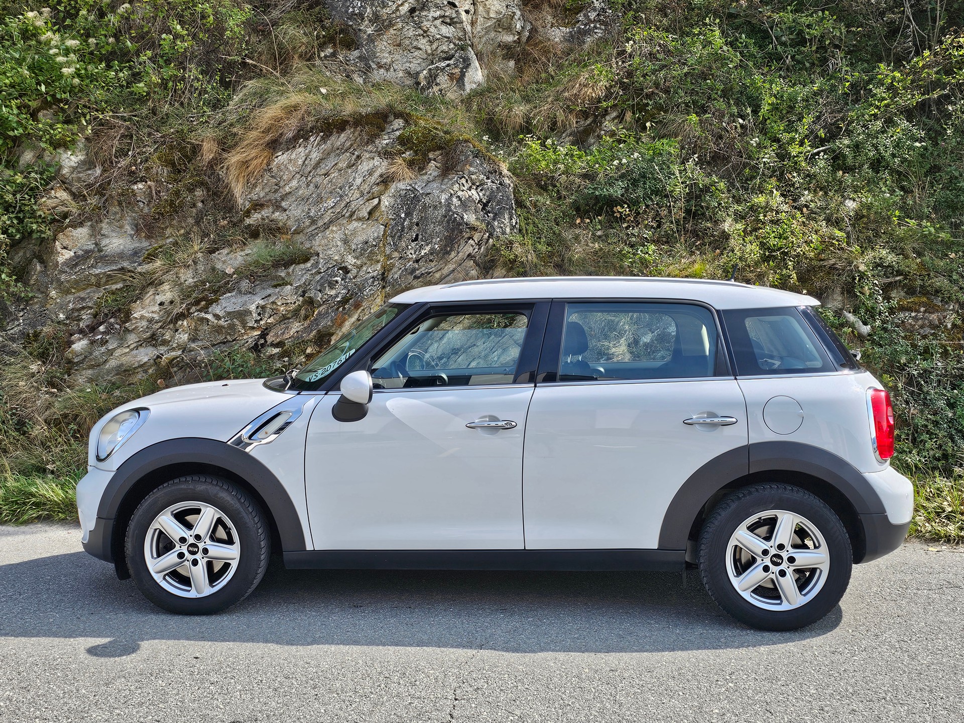 MINI Countryman One D FWD-image-1