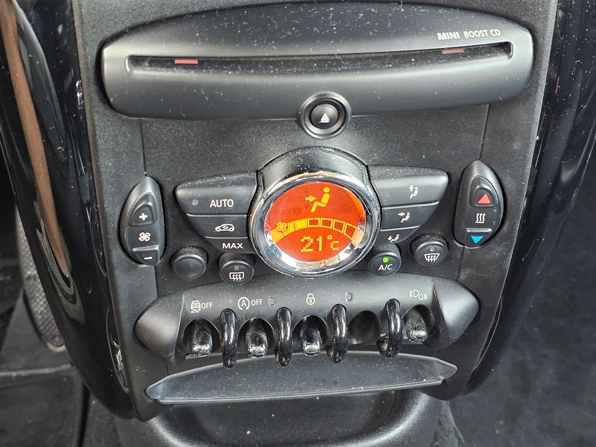 MINI Countryman One D FWD-image-11