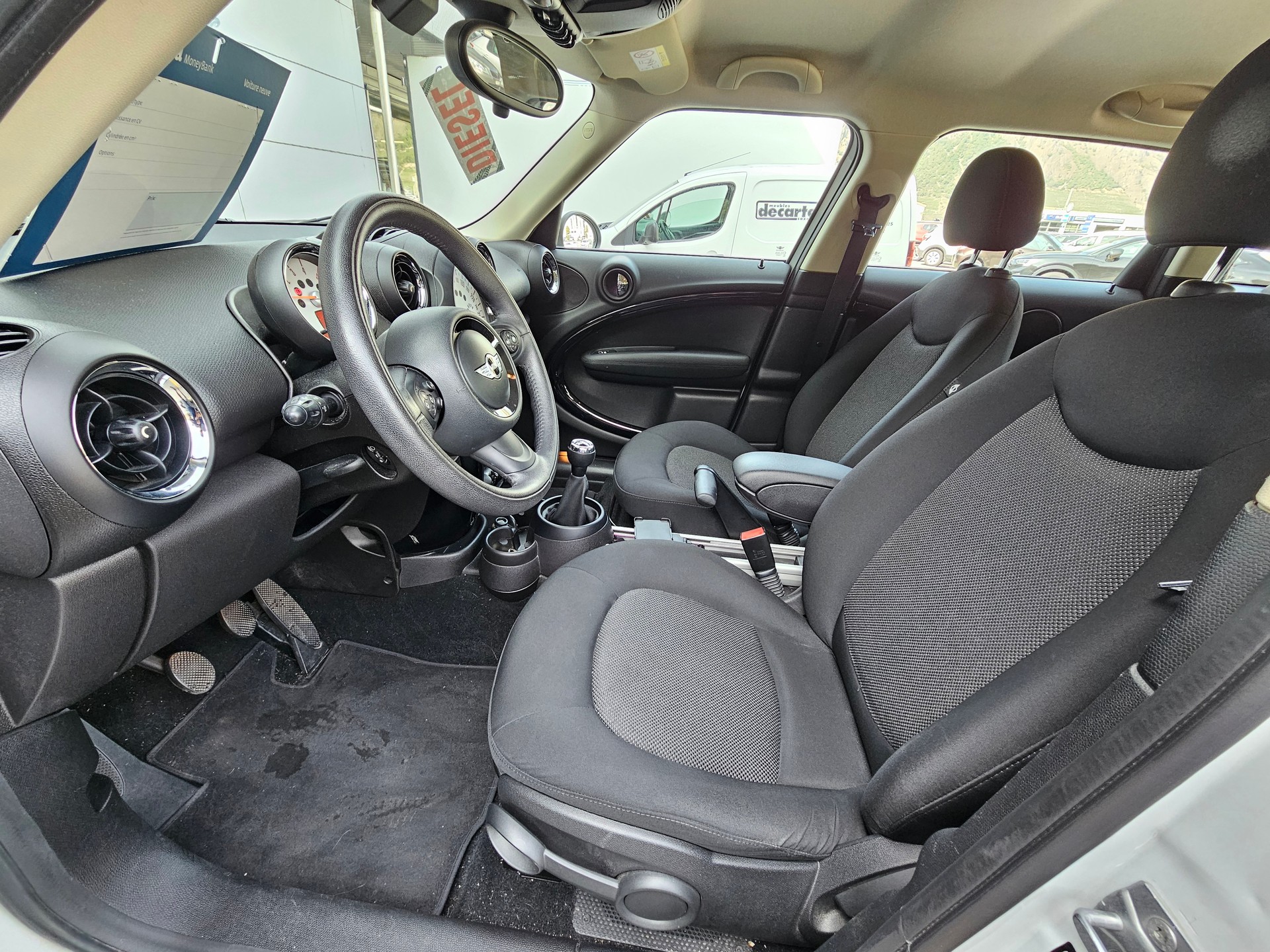 MINI Countryman One D FWD-image-7
