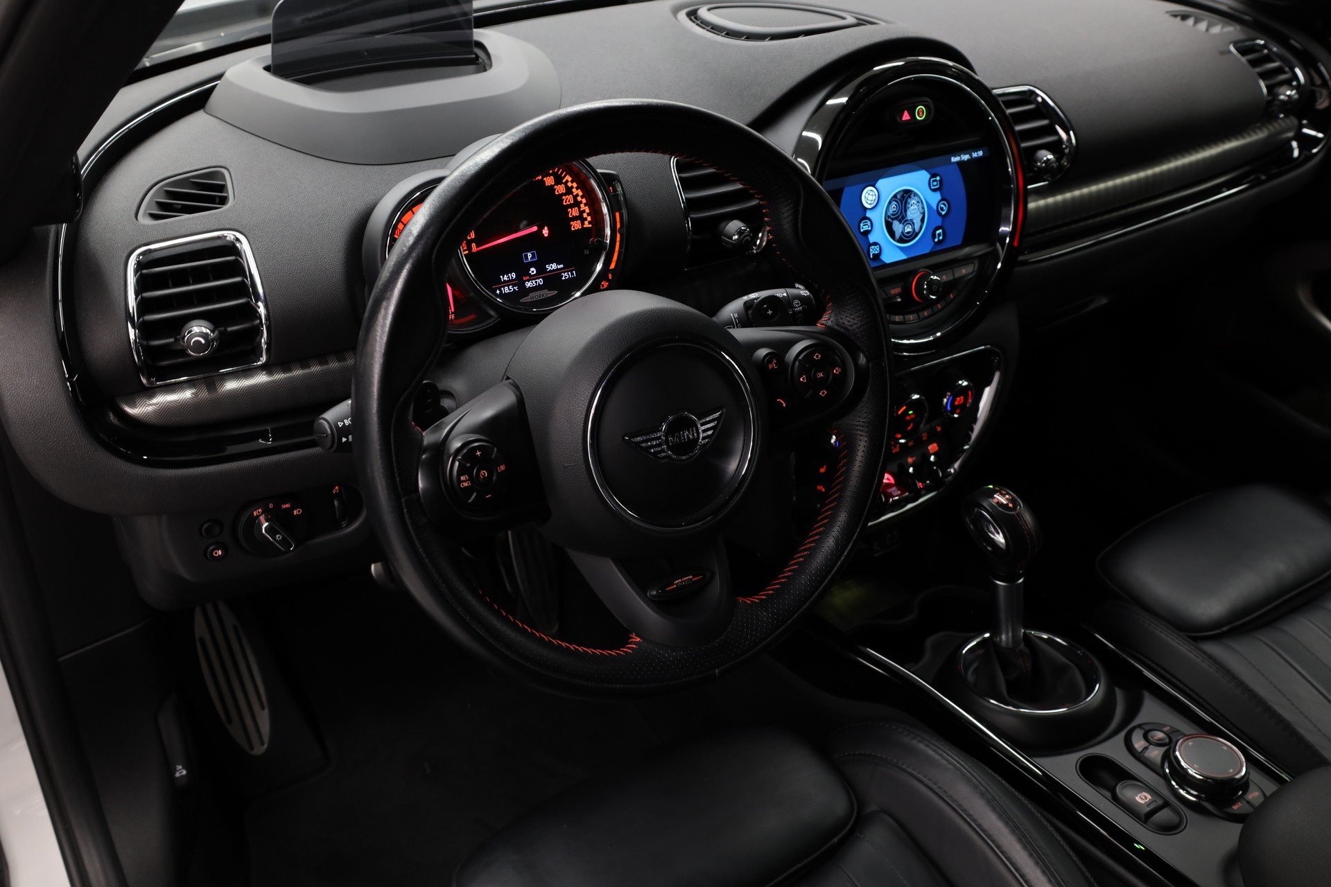 MINI Clubman F54 2.0i John Cooper Works SAG ALL4-image-17