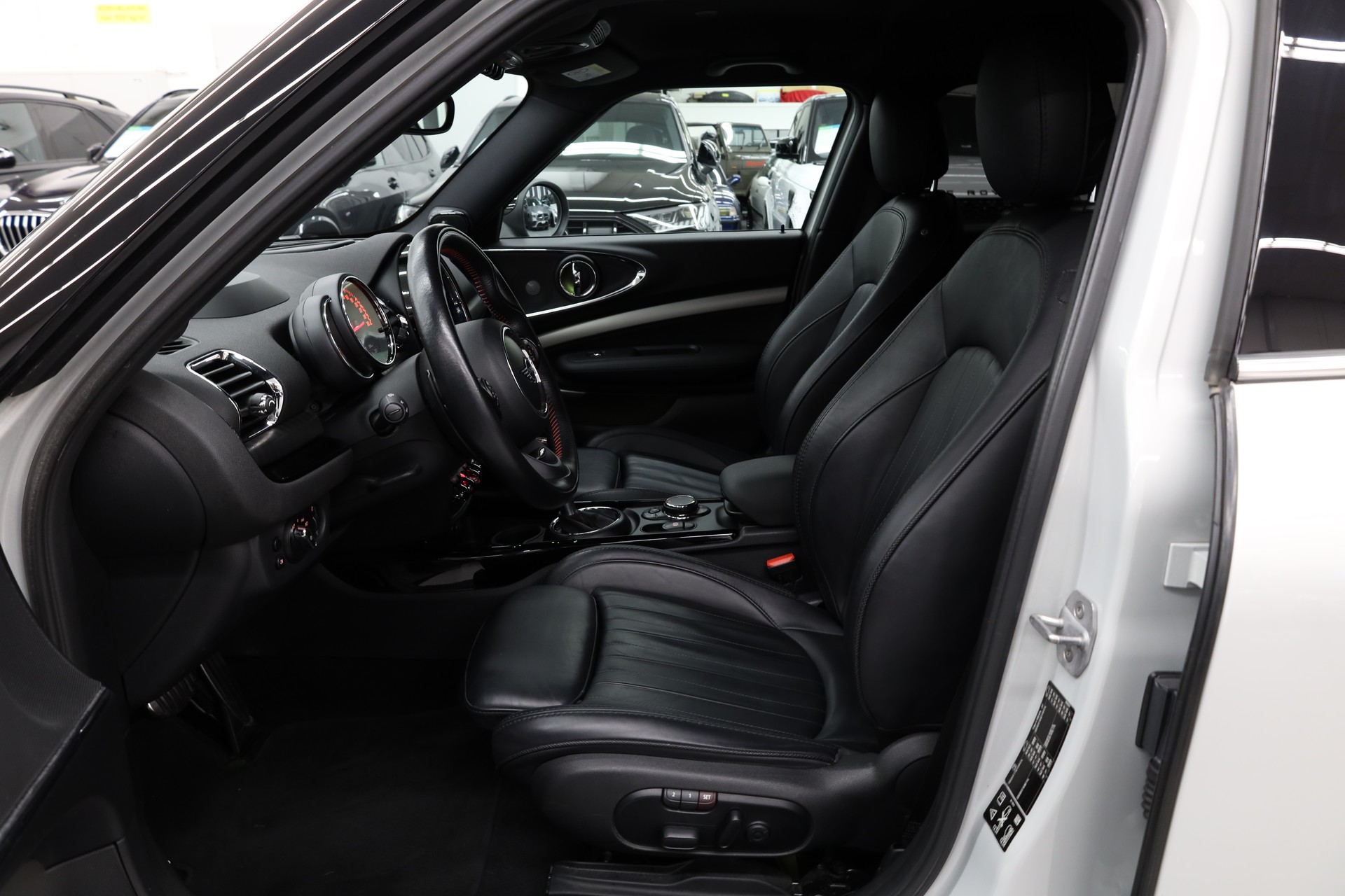 MINI Clubman F54 2.0i John Cooper Works SAG ALL4-image-14