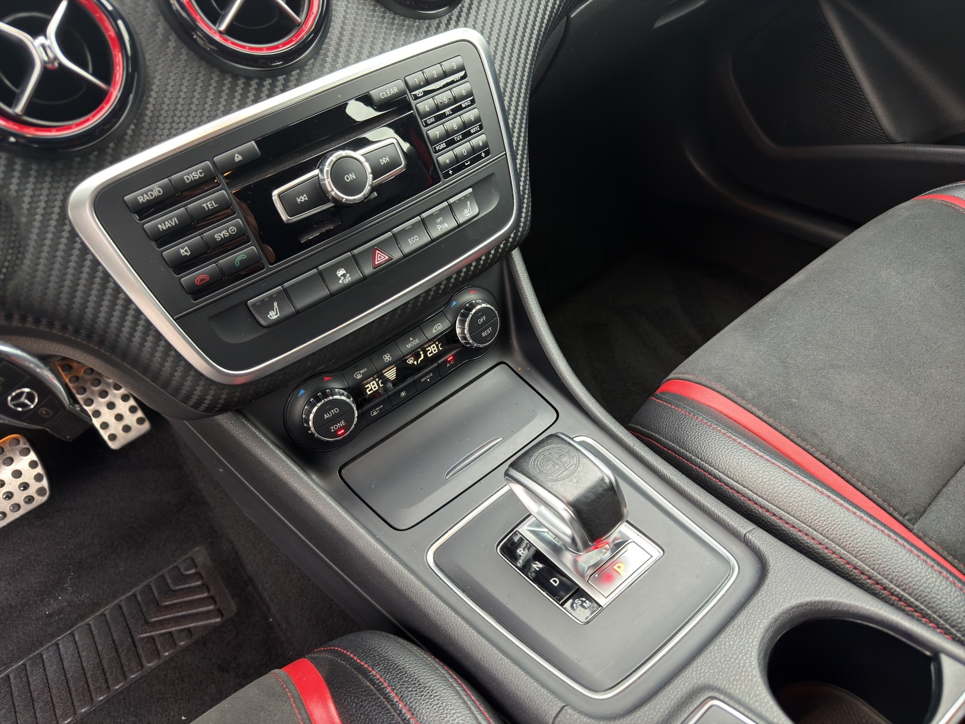 MERCEDES-BENZ A 45 AMG 4Matic Speedshift 7G-DCT-image-16