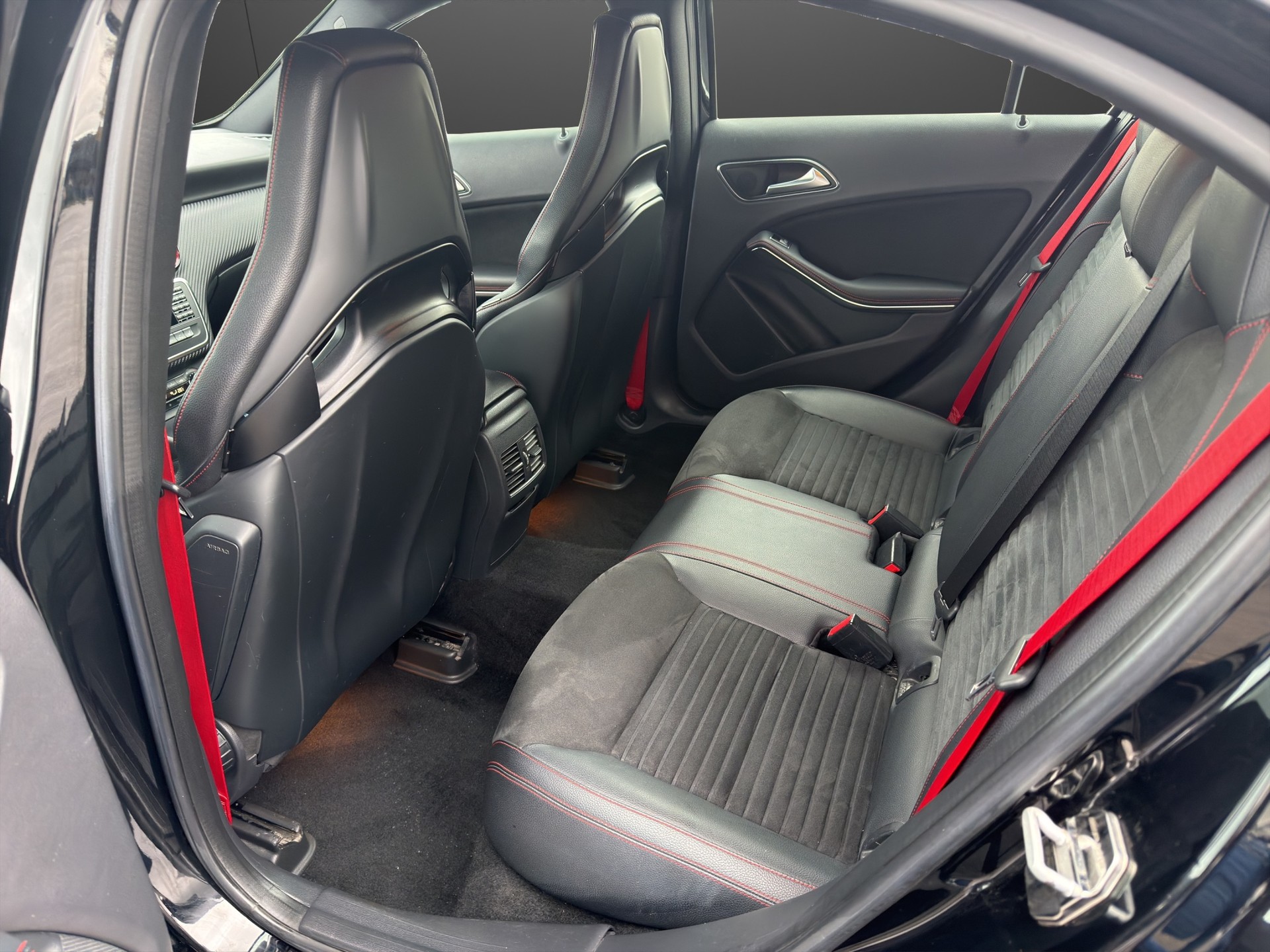 MERCEDES-BENZ A 45 AMG 4Matic Speedshift 7G-DCT-image-21