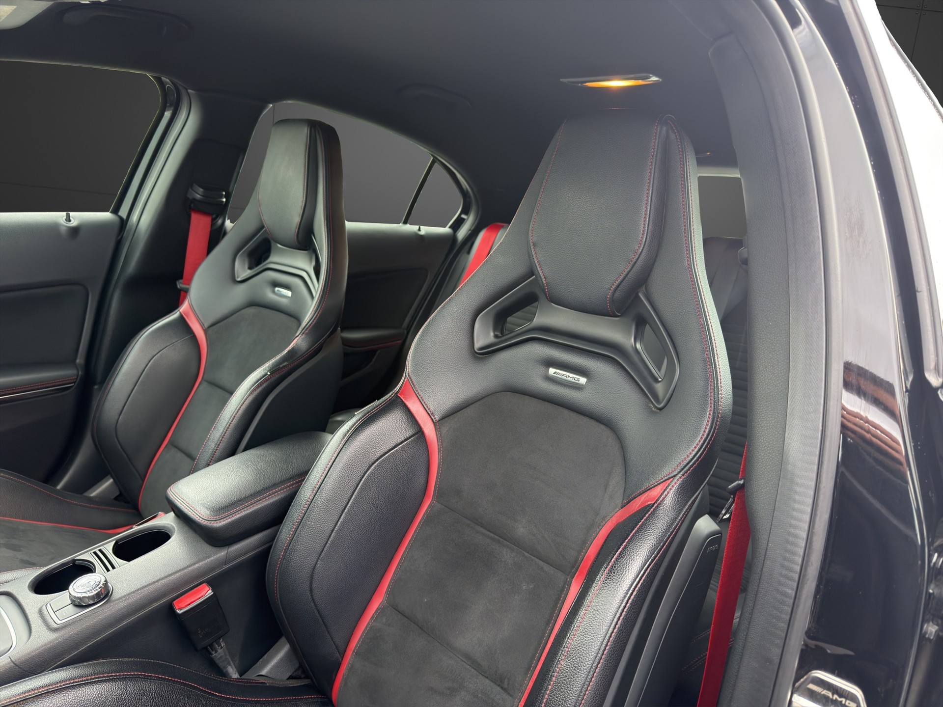 MERCEDES-BENZ A 45 AMG 4Matic Speedshift 7G-DCT-image-18