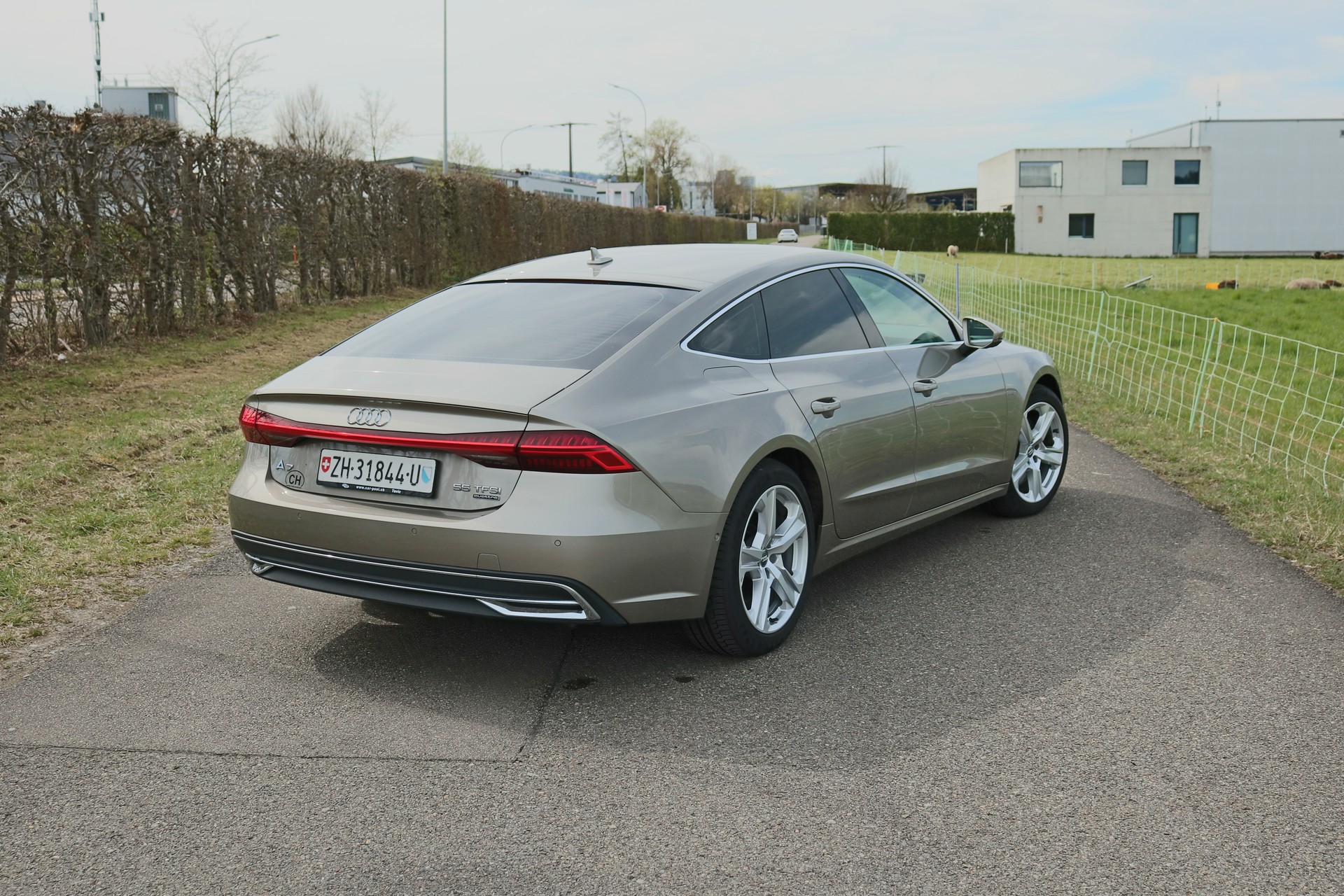 AUDI A7 Sportback 55 TFSI quattro S-tronic-image-2