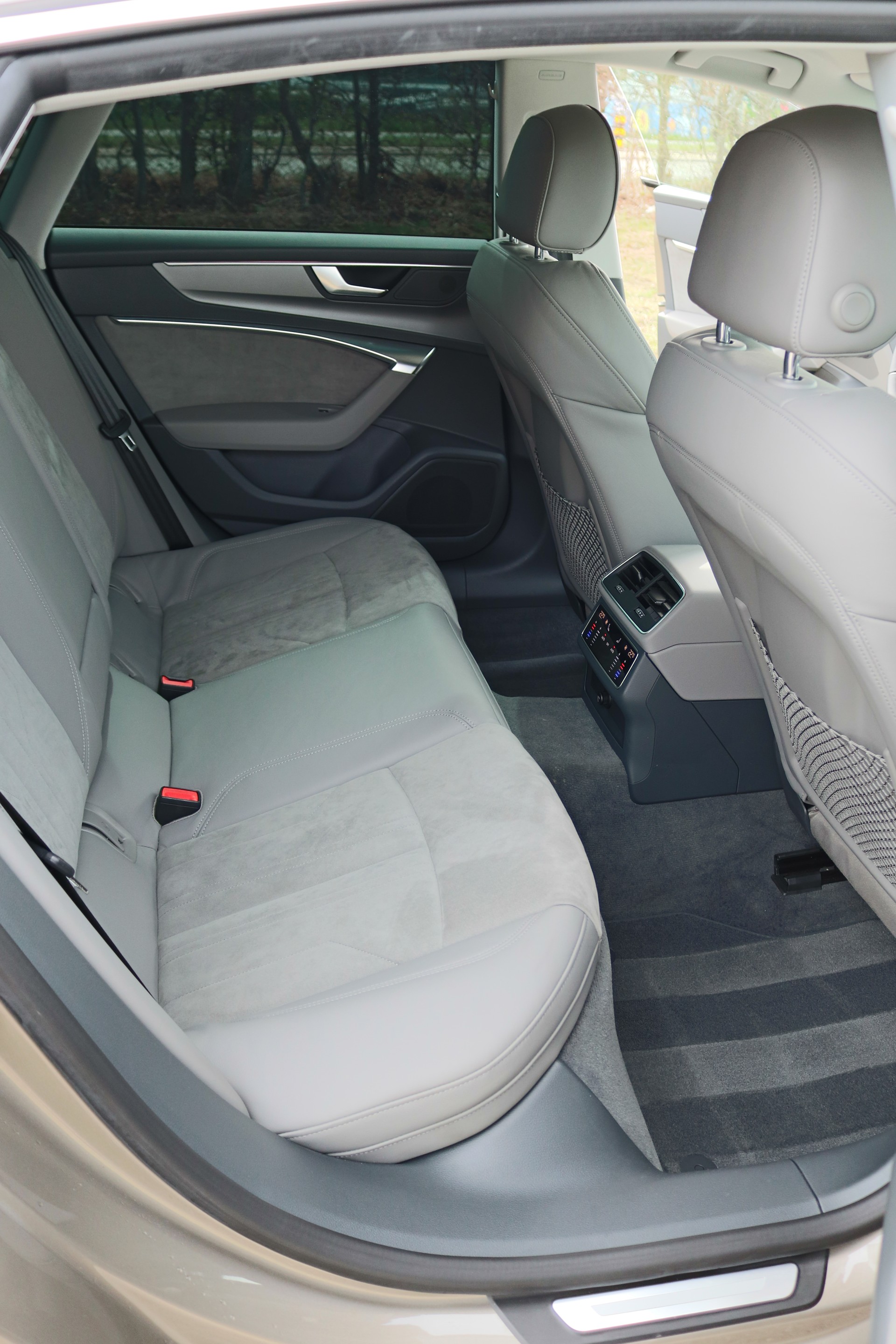 AUDI A7 Sportback 55 TFSI quattro S-tronic-image-9