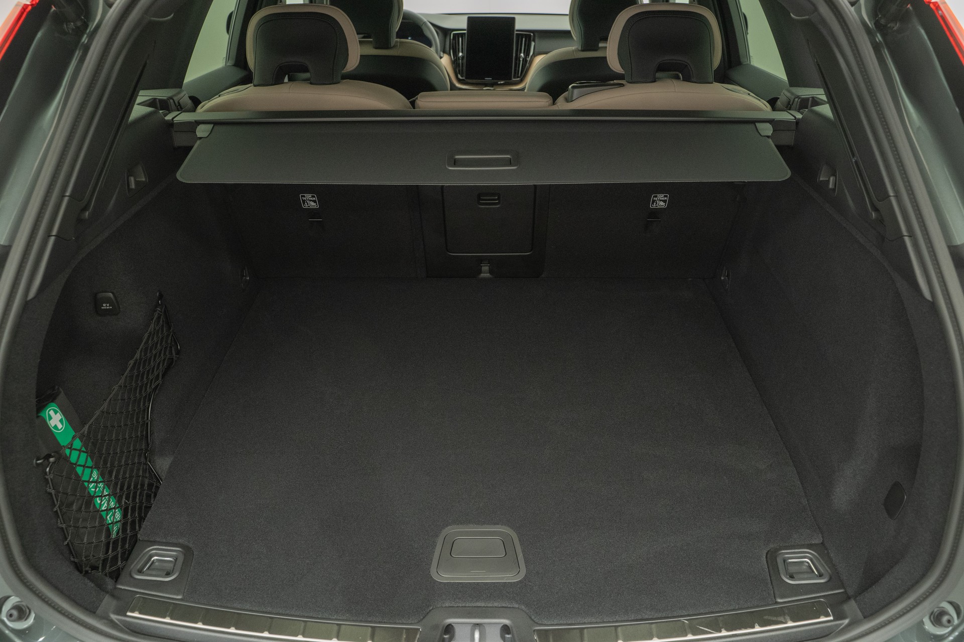 VOLVO XC60 2.0 T6 TE Ultra Dark eAWD-image-4