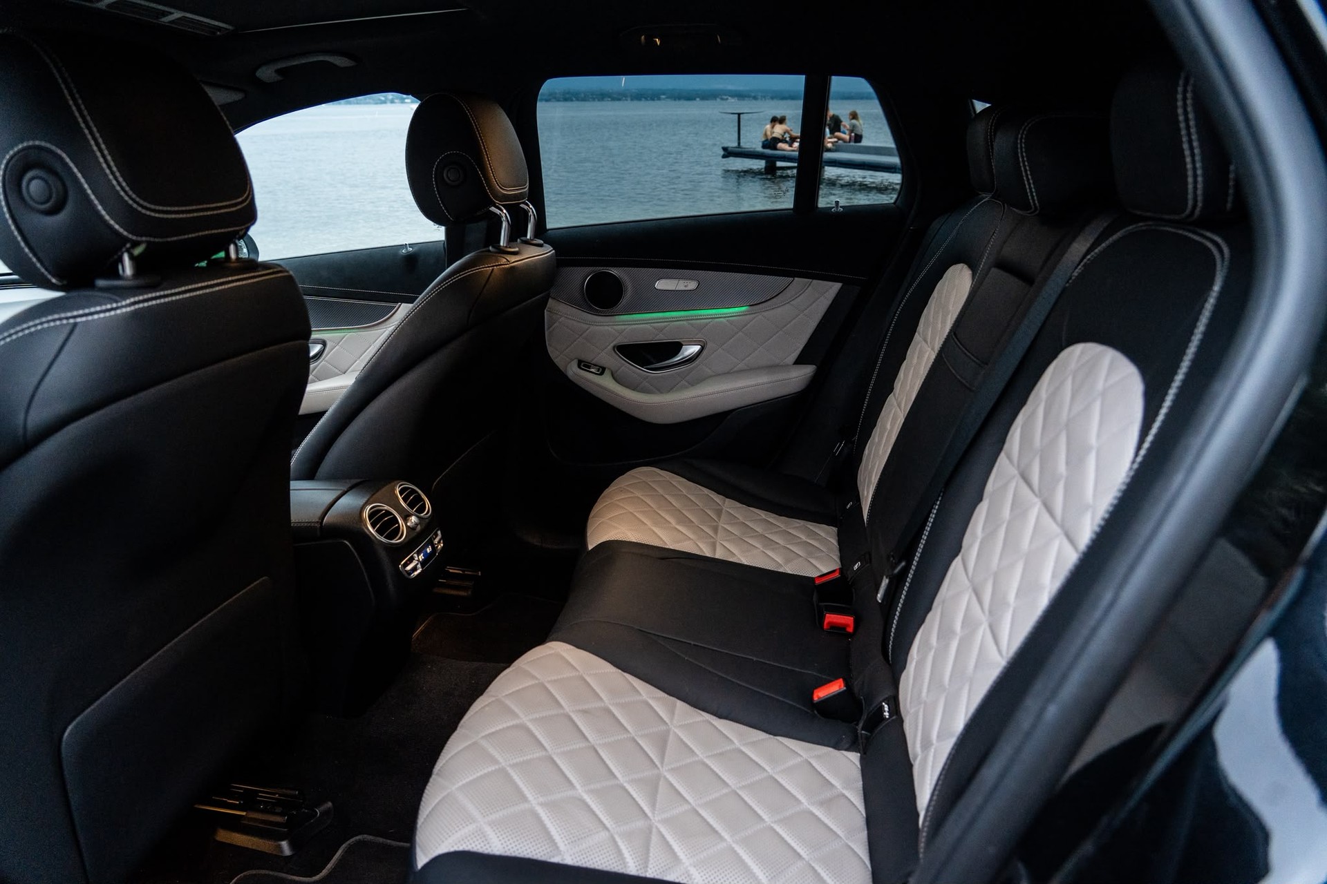 MERCEDES-BENZ EQC 400 4Matic EQ Star-image-5