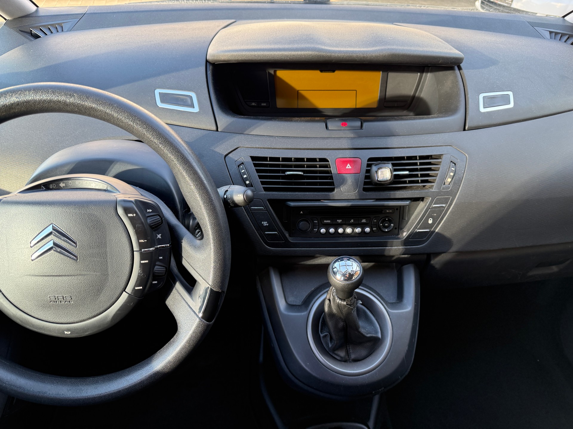 CITROEN Grand C4 Picasso 1.6i 16V Essentiel-image-11