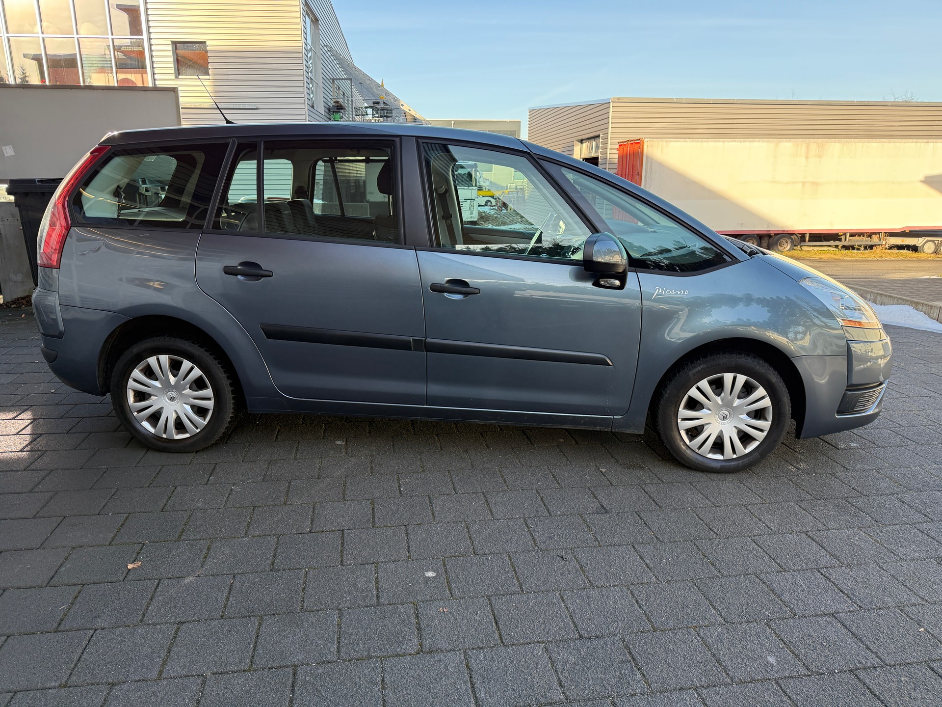 CITROEN Grand C4 Picasso 1.6i 16V Essentiel-image-4