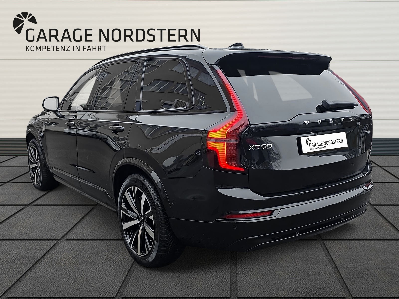 VOLVO XC90 2.0 T8 TE Plus Dark eAWD-image-2