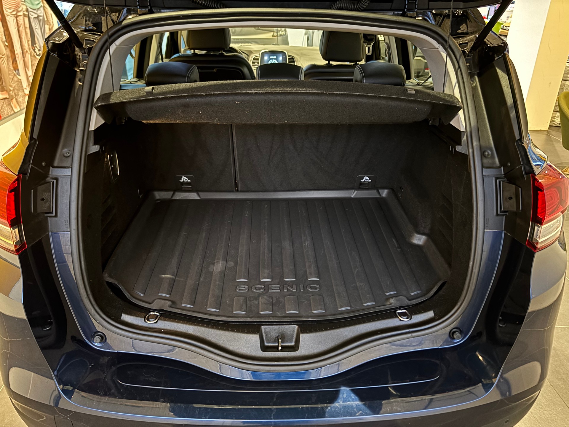 RENAULT Scénic 1.2 16V Turbo Bose-image-7