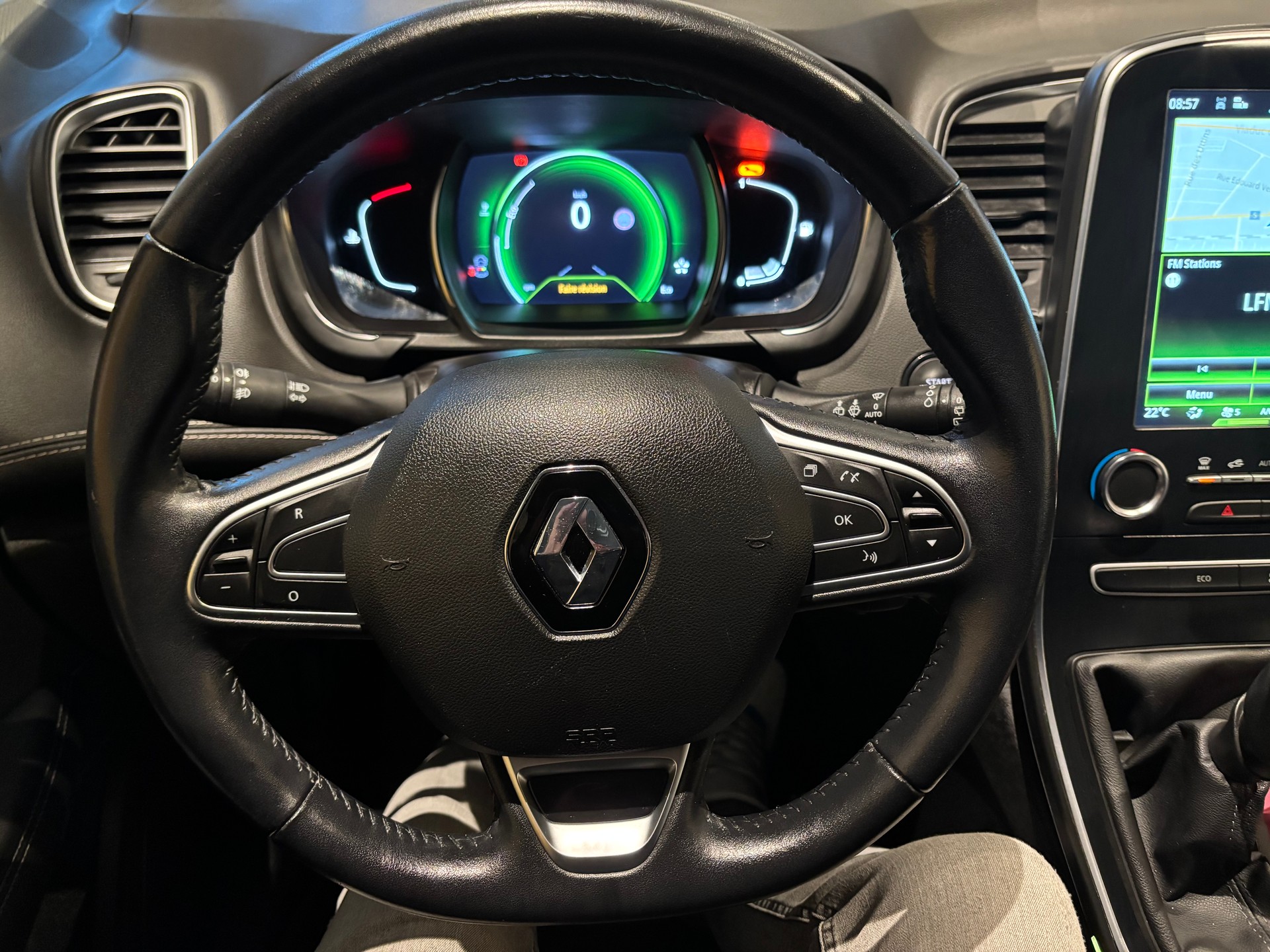 RENAULT Scénic 1.2 16V Turbo Bose-image-8