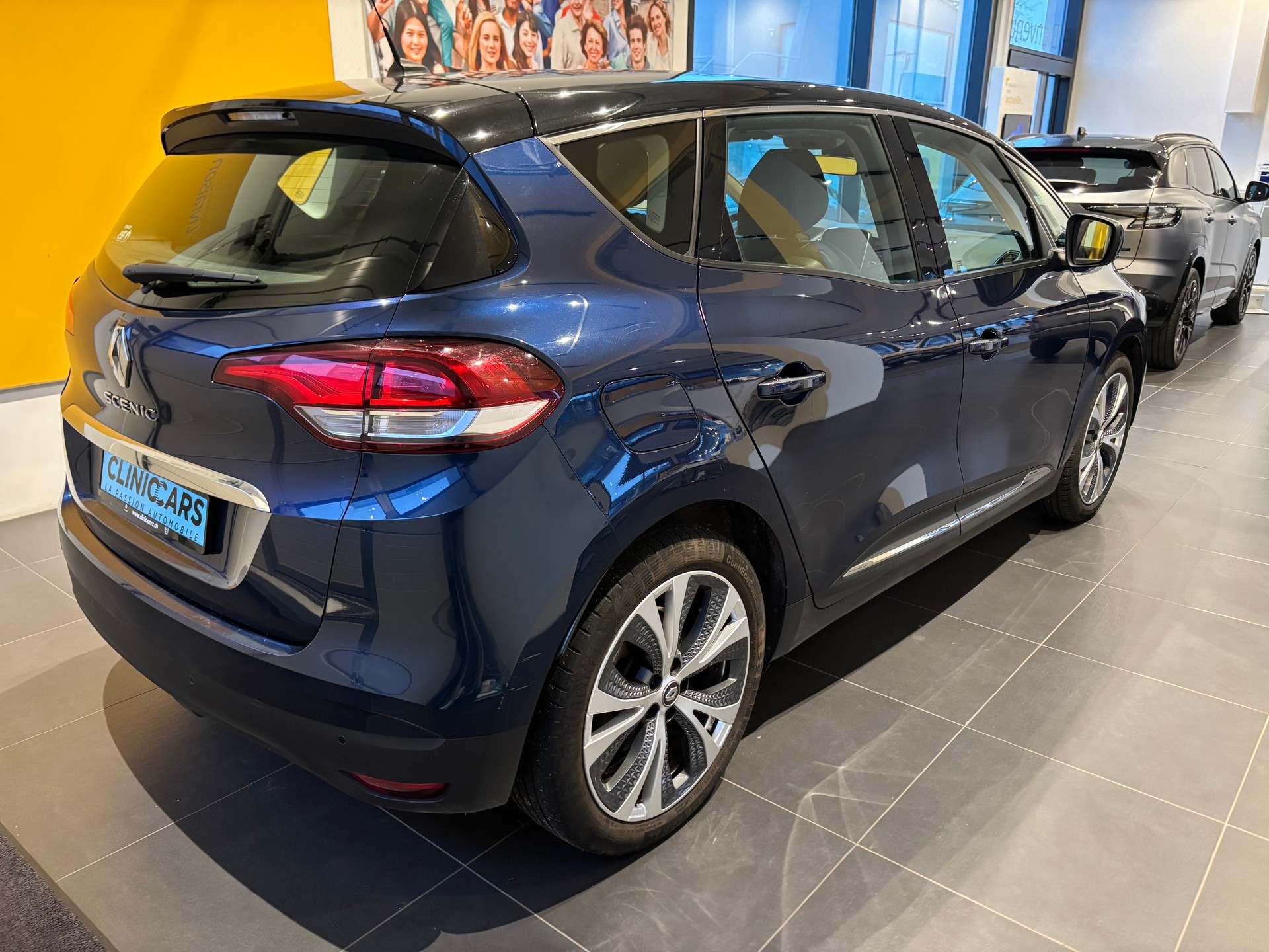 RENAULT Scénic 1.2 16V Turbo Bose-image-4