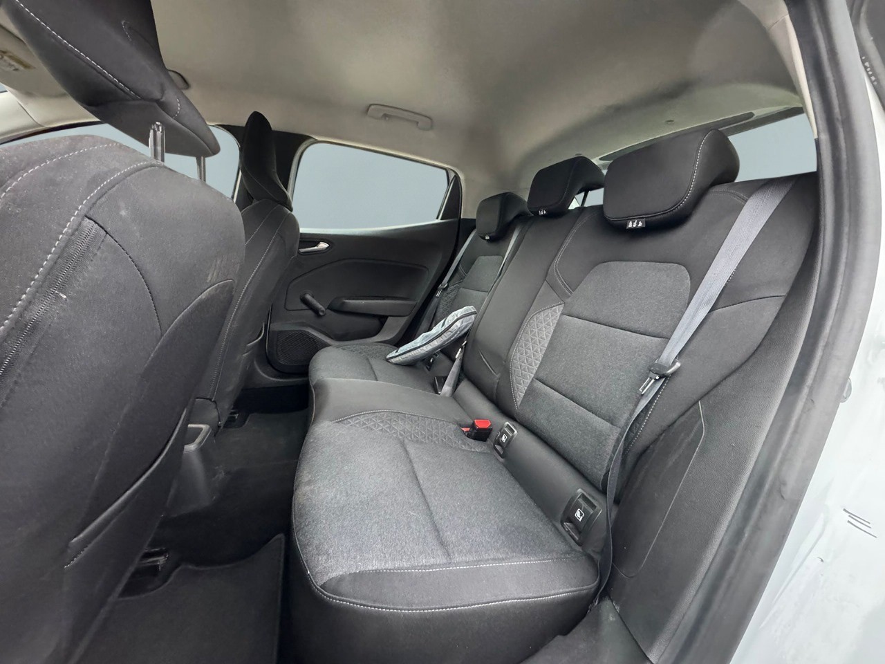 RENAULT Clio 1.0 Zen CVT-image-6
