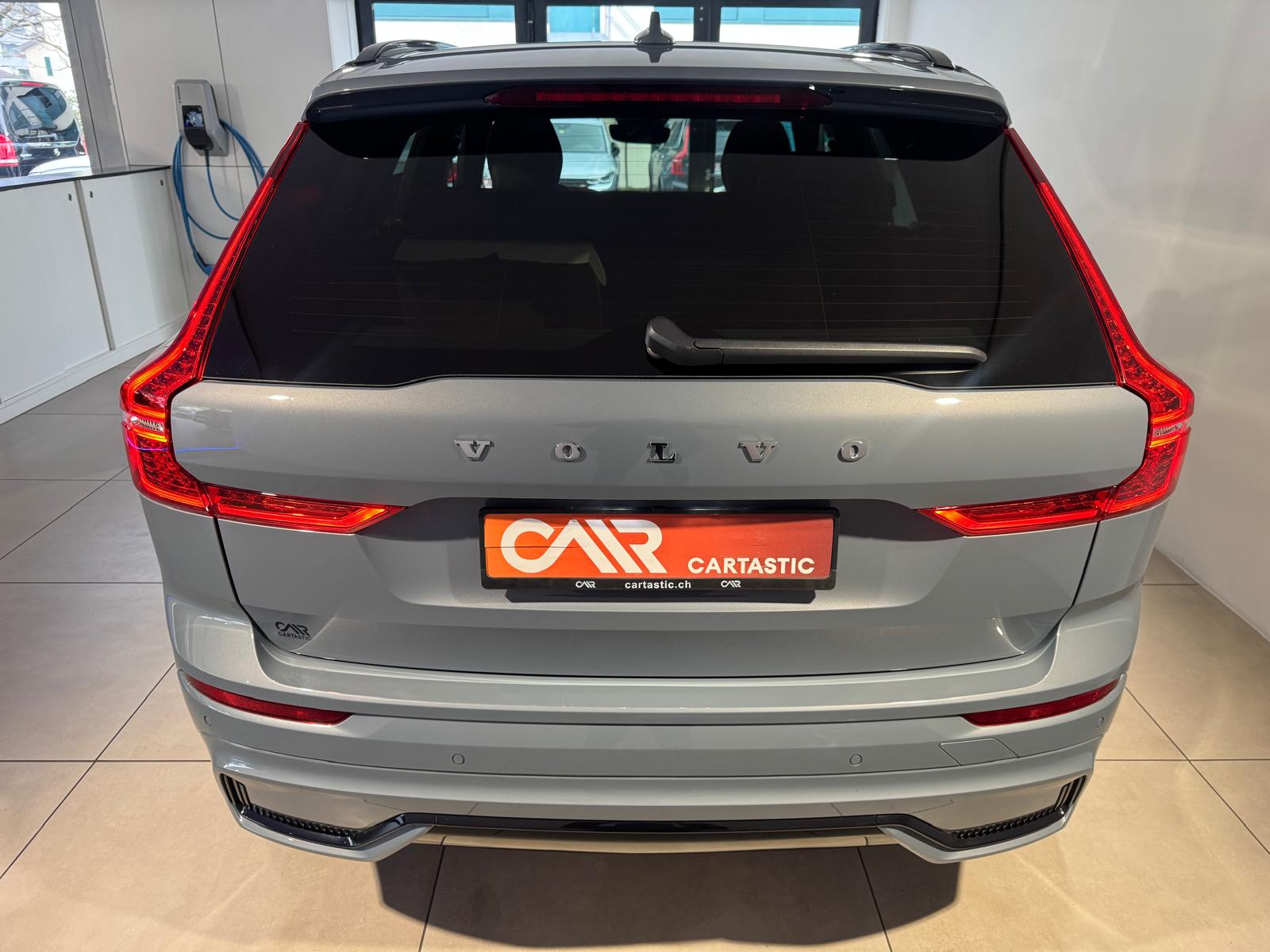 VOLVO XC60 T6 eAWD Ultimate Dark-image-3