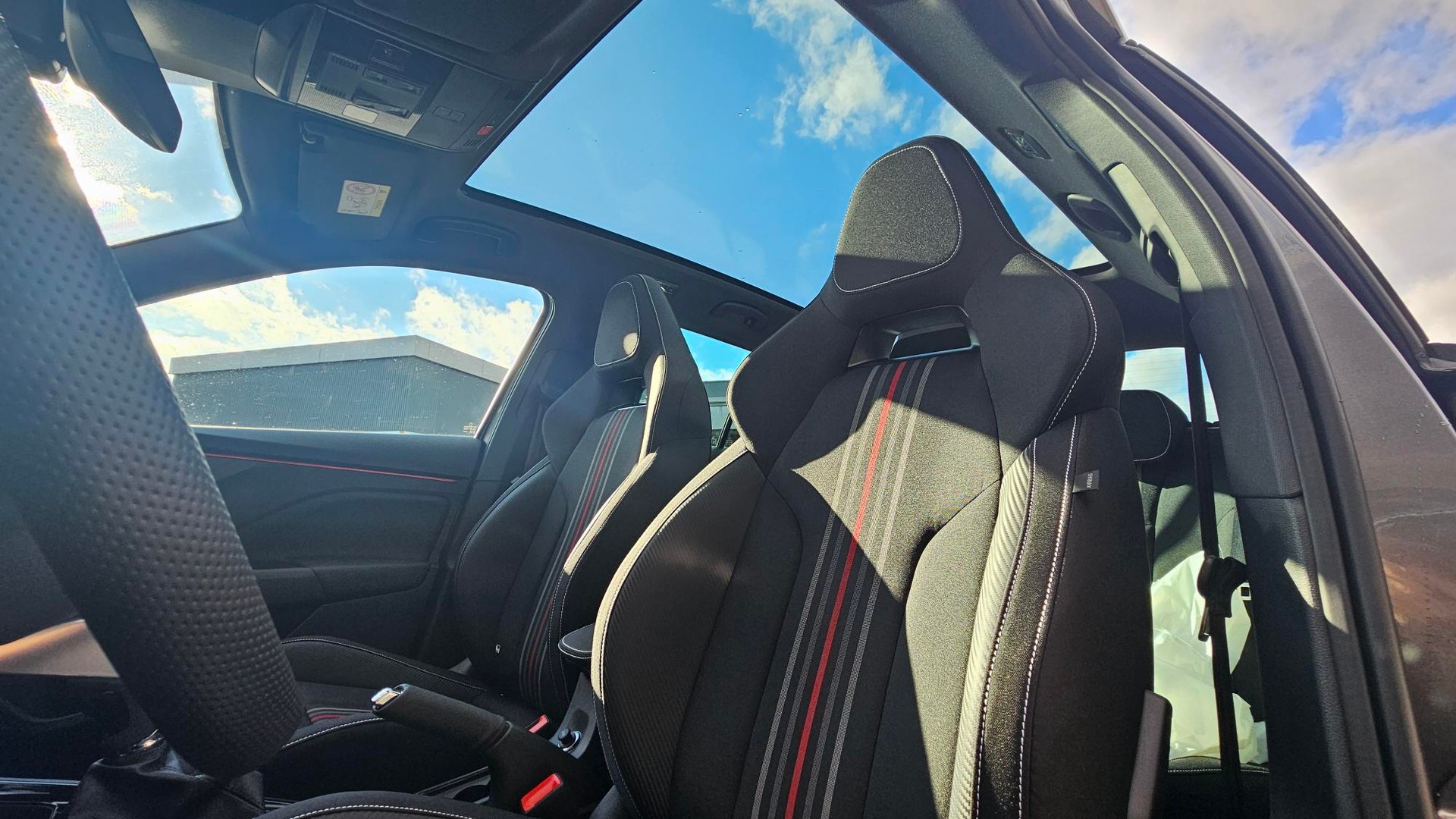 SKODA Kamiq 1.5 TSI Monte Carlo DSG-image-8