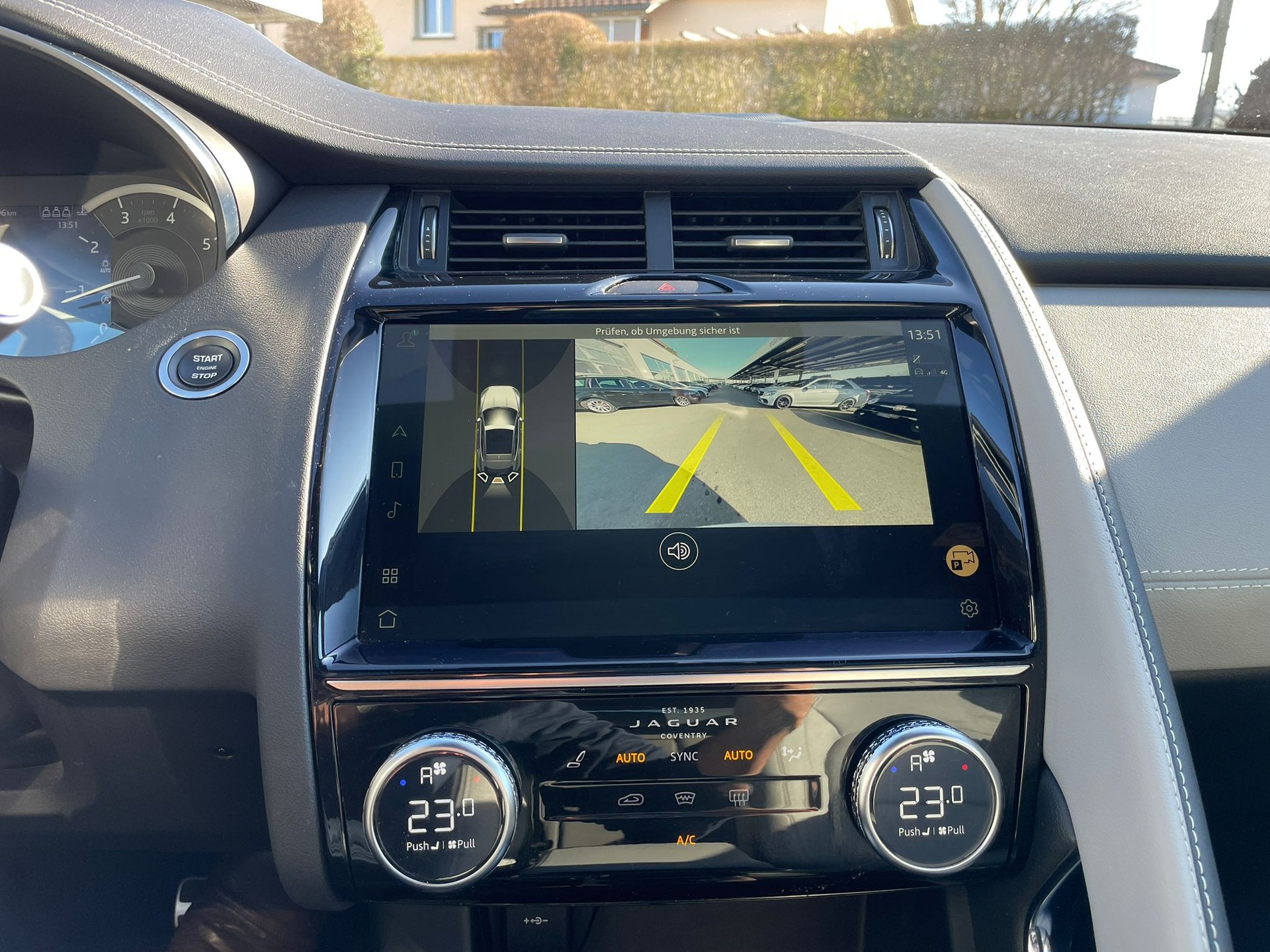 JAGUAR E-Pace 2.0 P250 R-Dynamic AWD SE-image-15