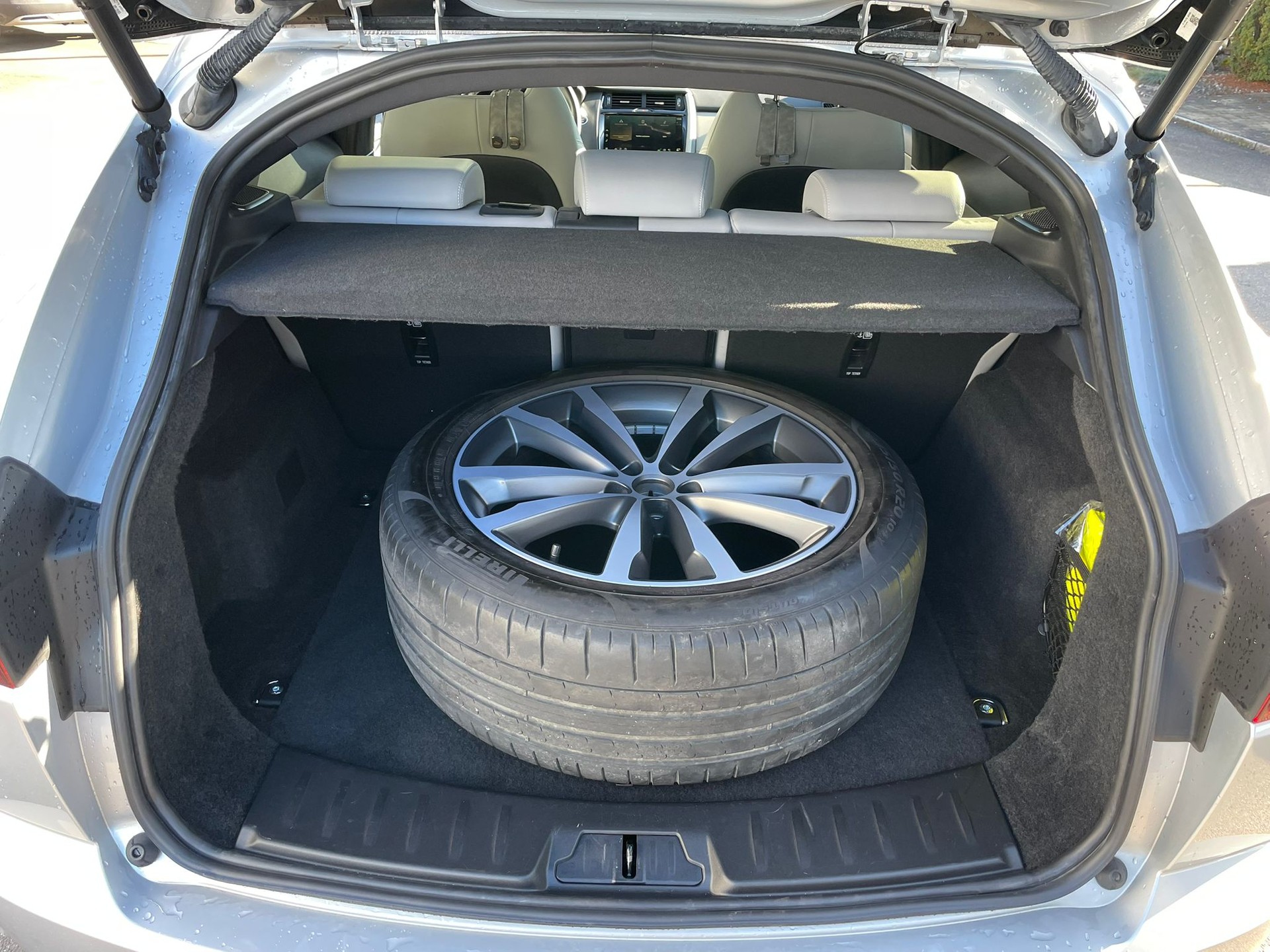 JAGUAR E-Pace 2.0 P250 R-Dynamic AWD SE-image-8
