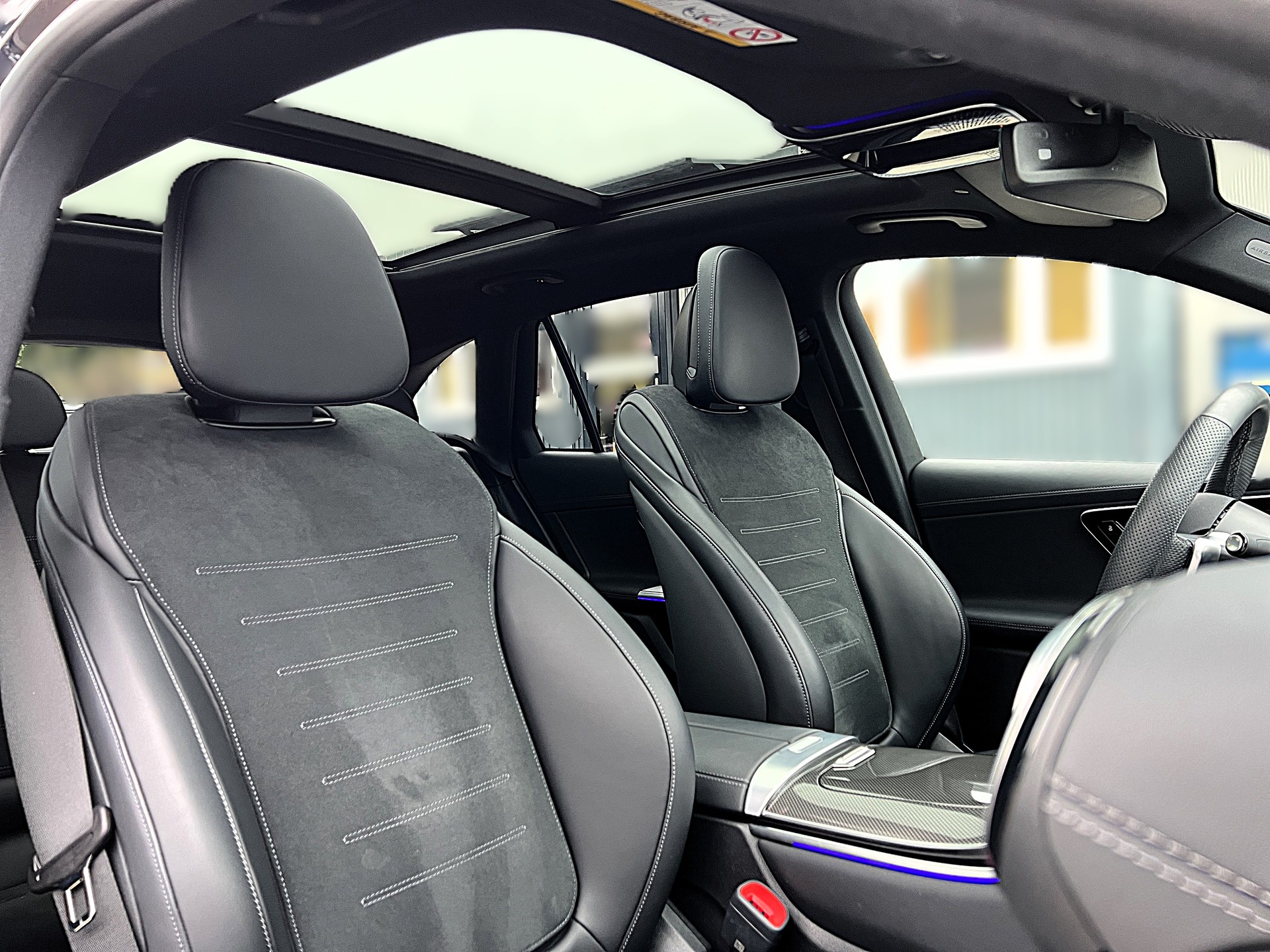 MERCEDES-BENZ GLC 300 e * AMG LINE * 4Matic 9G-Tronic-image-11
