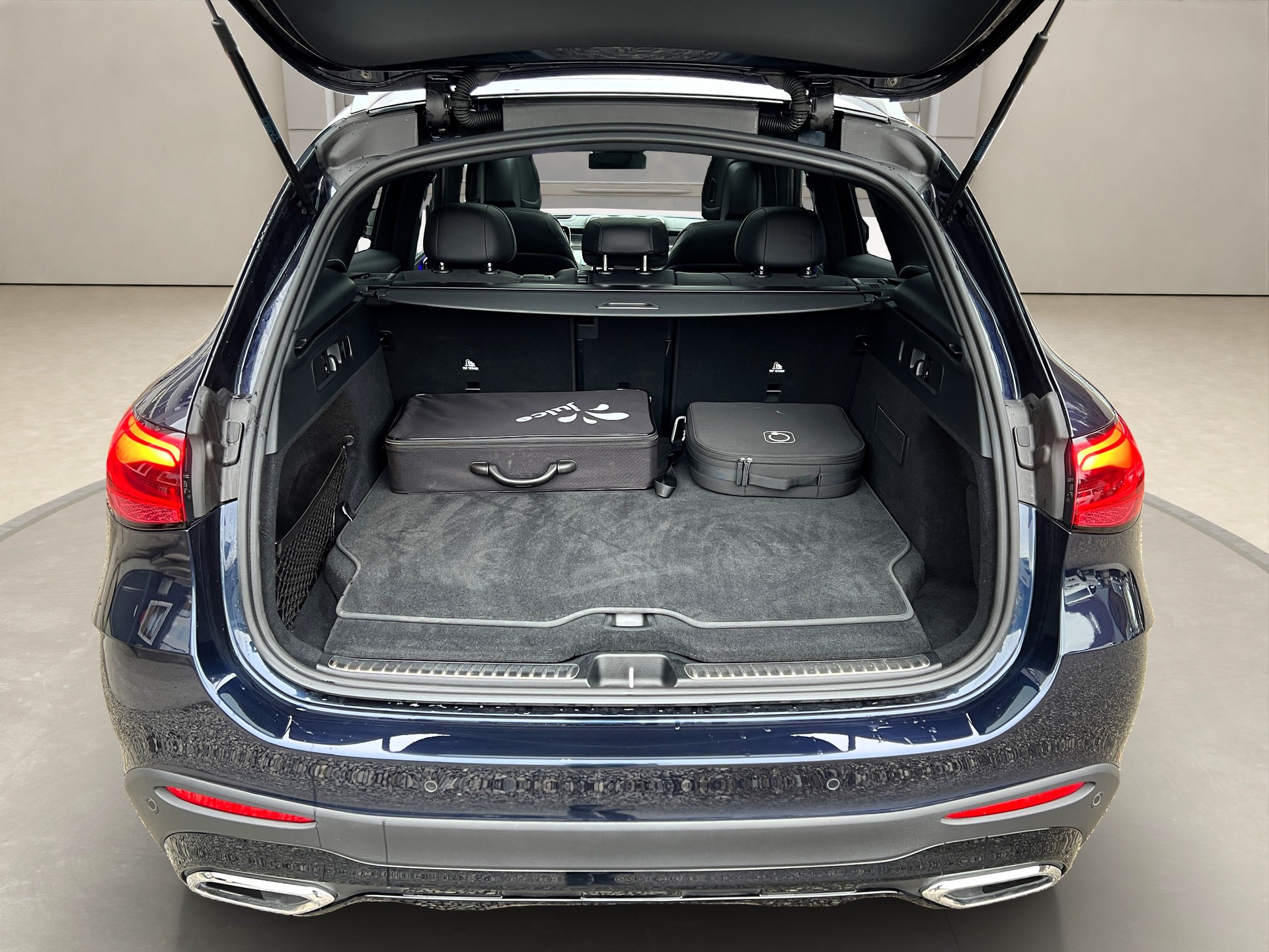 MERCEDES-BENZ GLC 300 e * AMG LINE * 4Matic 9G-Tronic-image-15