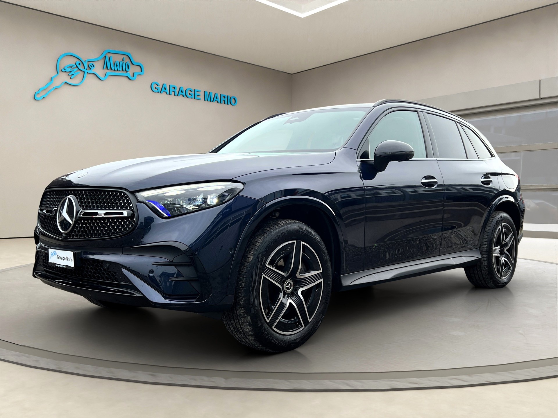 MERCEDES-BENZ GLC 300 e * AMG LINE * 4Matic 9G-Tronic-image-2