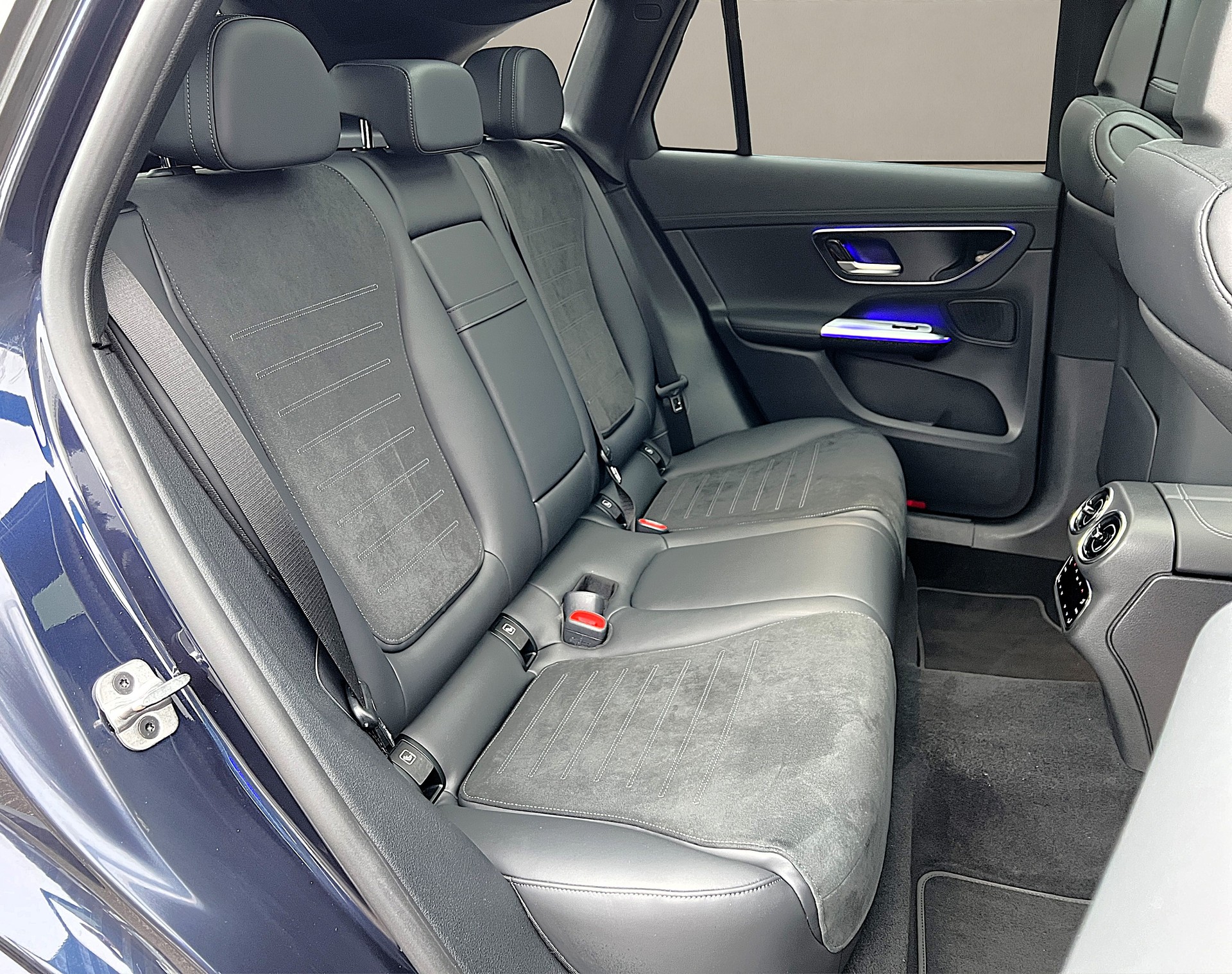 MERCEDES-BENZ GLC 300 e * AMG LINE * 4Matic 9G-Tronic-image-14