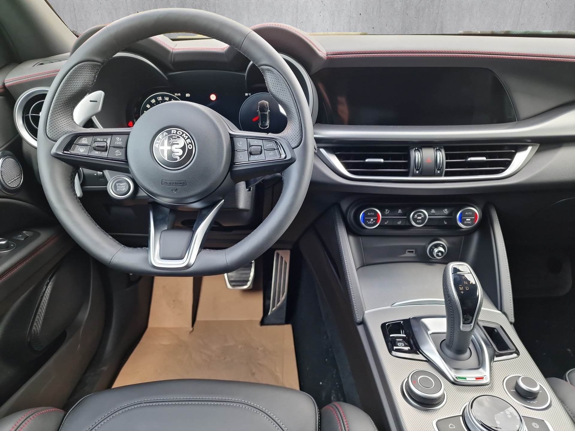 ALFA ROMEO STELVIO 2.0 Q4 280cv Tributo Italiano-image-9