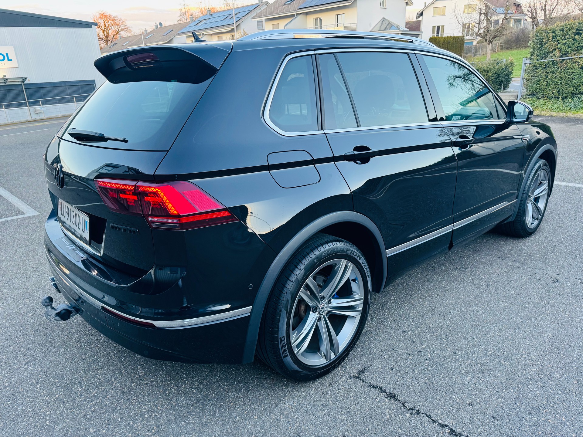 VW Tiguan 2.0TSI Highline 4Motion DSG R-line-image-5