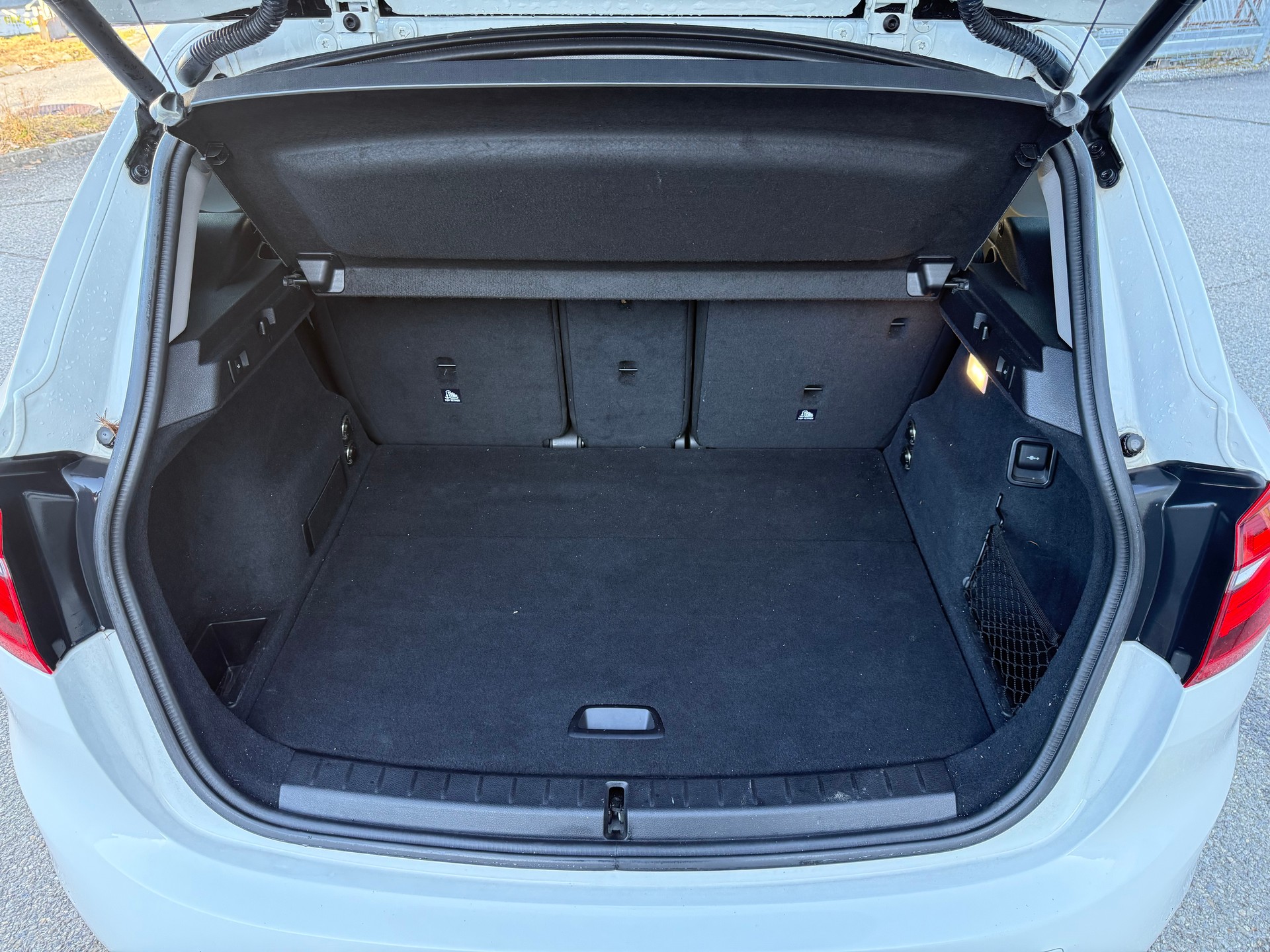 BMW 220d xDrive Active Tourer M Sport Steptronic-image-7
