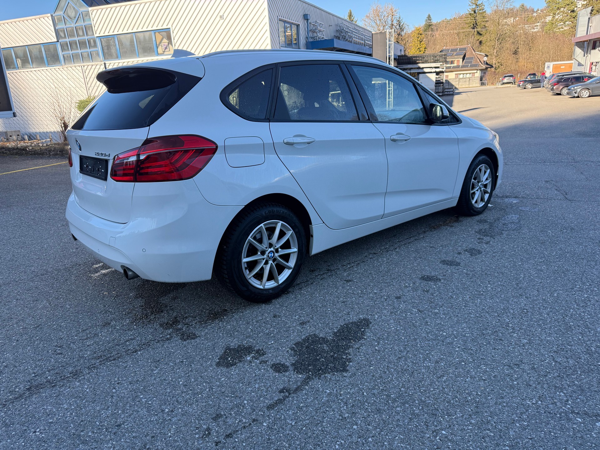 BMW 220d xDrive Active Tourer M Sport Steptronic-image-3
