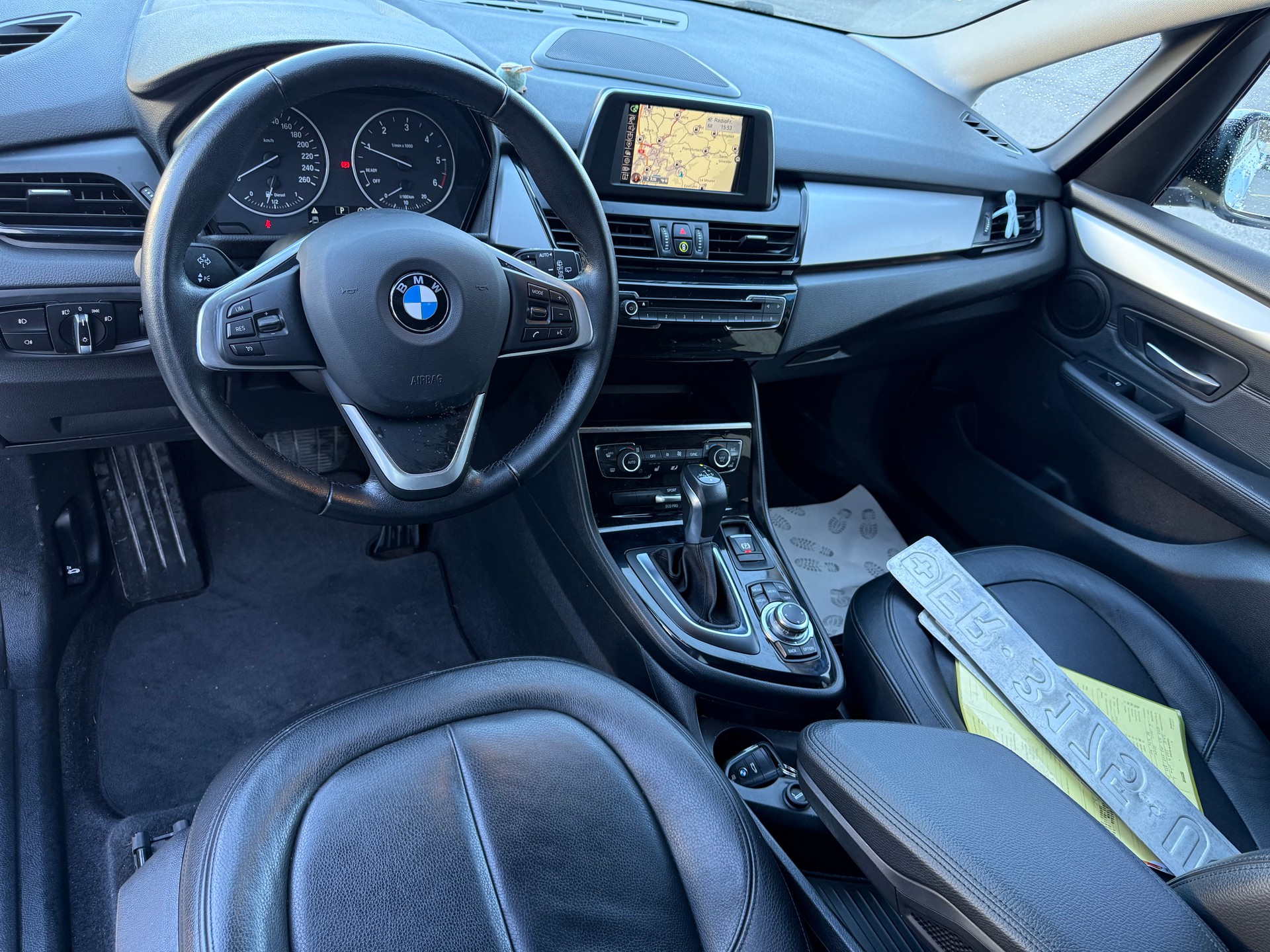 BMW 220d xDrive Active Tourer M Sport Steptronic-image-10