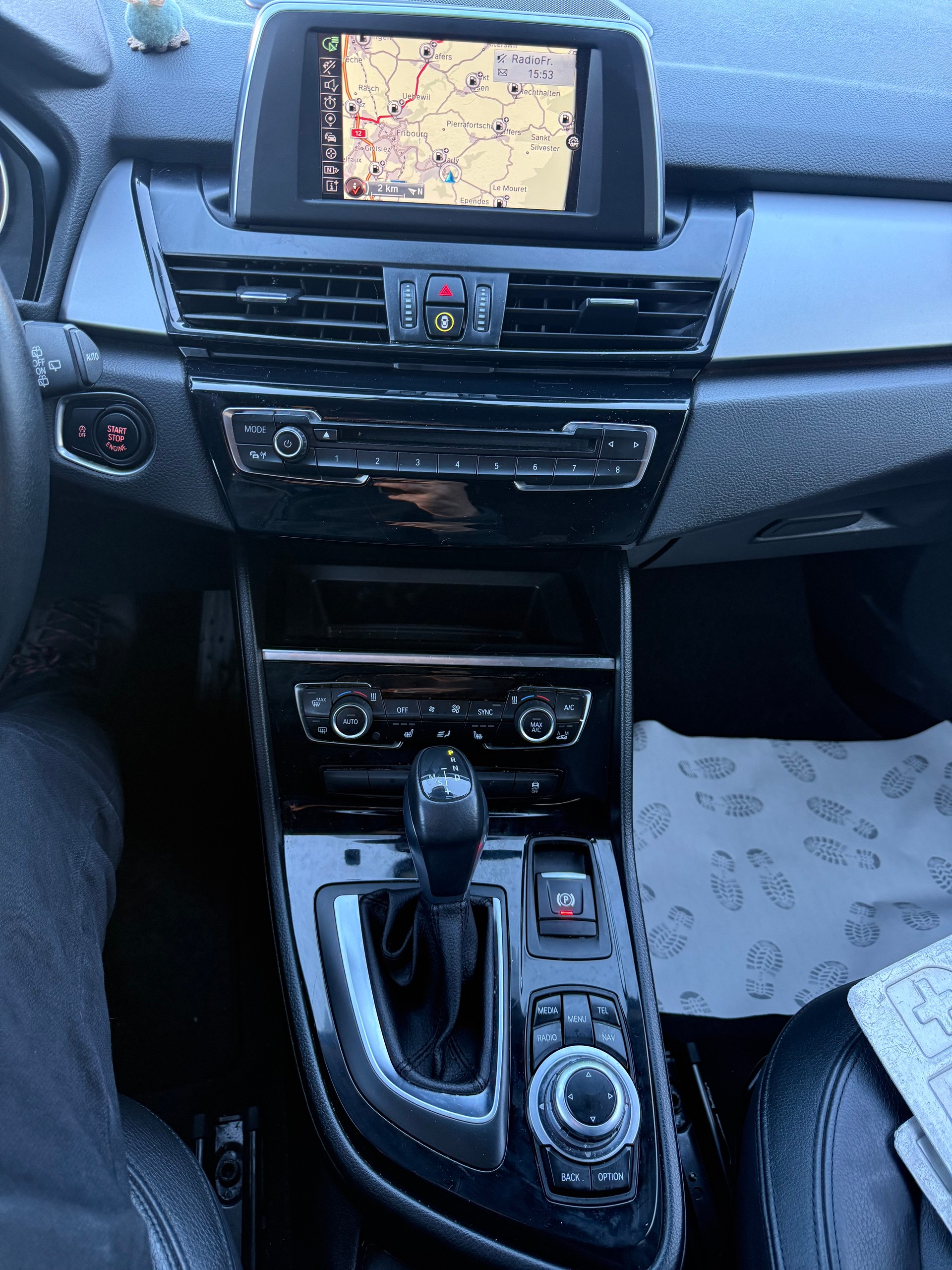 BMW 220d xDrive Active Tourer M Sport Steptronic-image-11