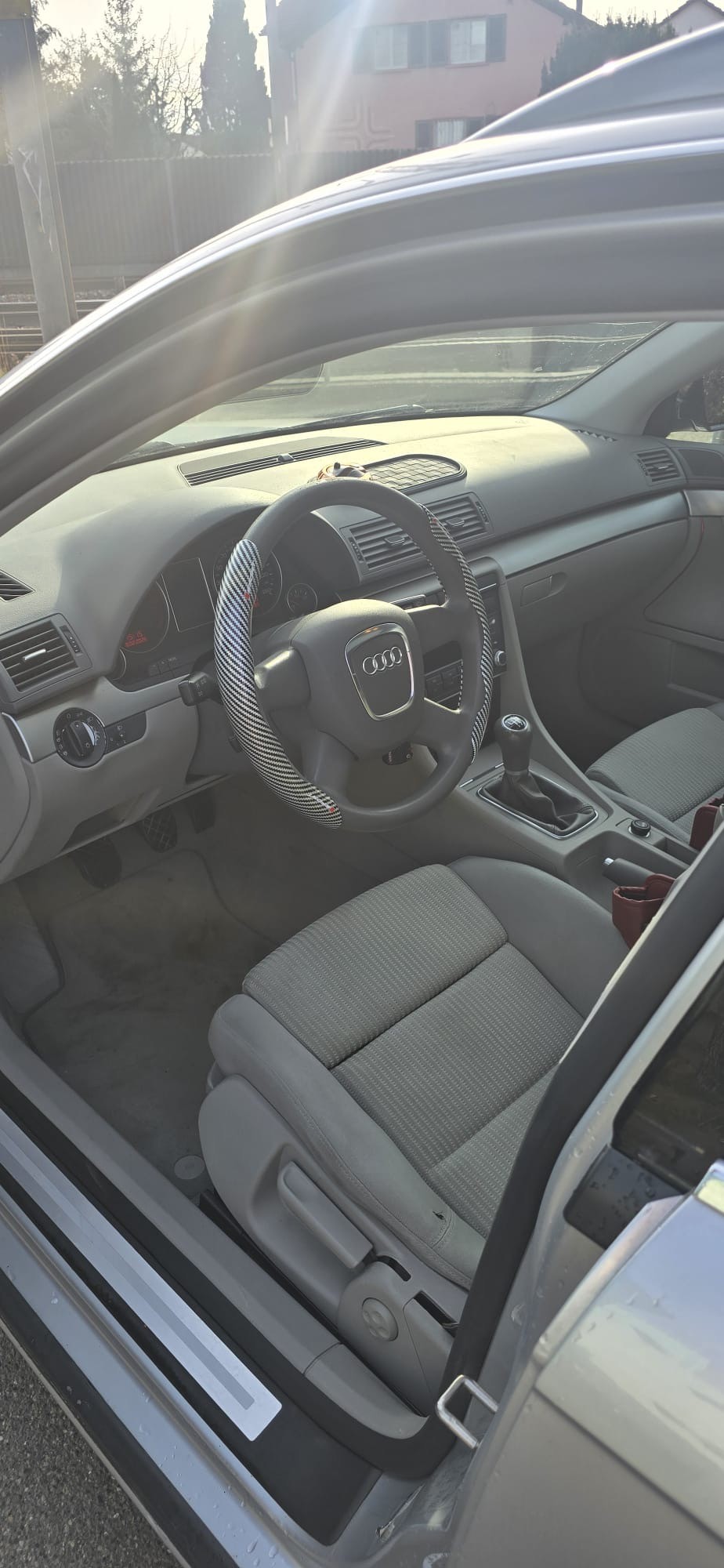 AUDI A4 Avant 2.0 TDI-image-4
