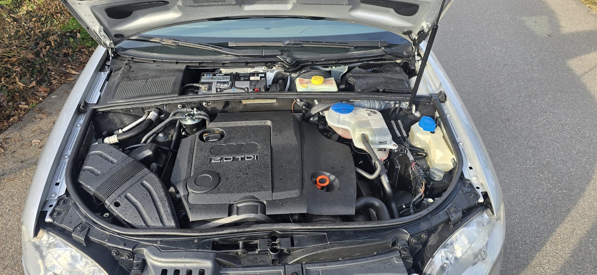 AUDI A4 Avant 2.0 TDI-image-5