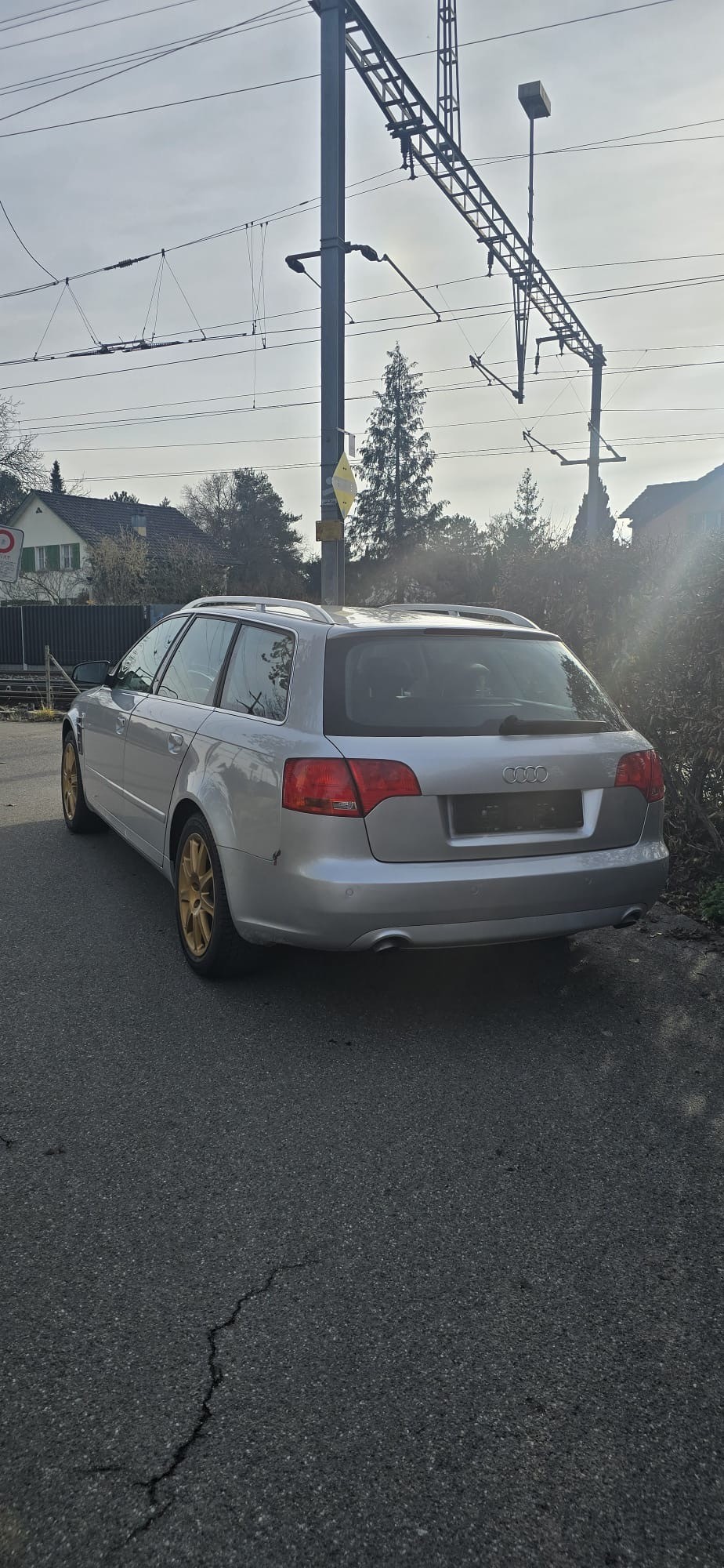 AUDI A4 Avant 2.0 TDI-image-3