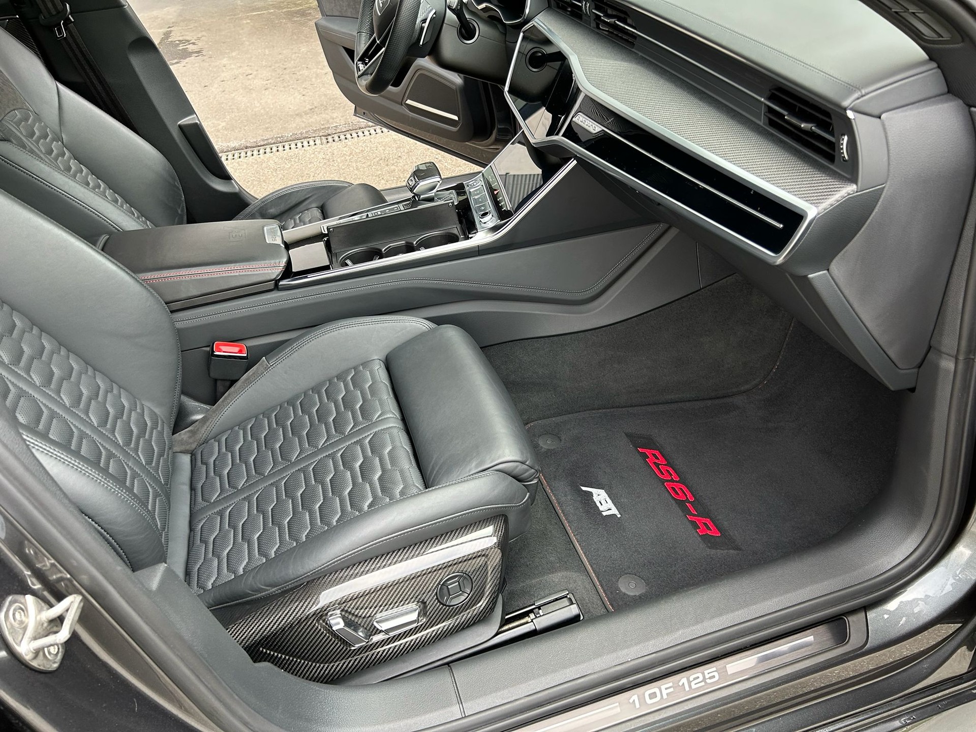 AUDI RS6 Avant 4.0 TFSI V8 quattro ABT RS6 R-image-5