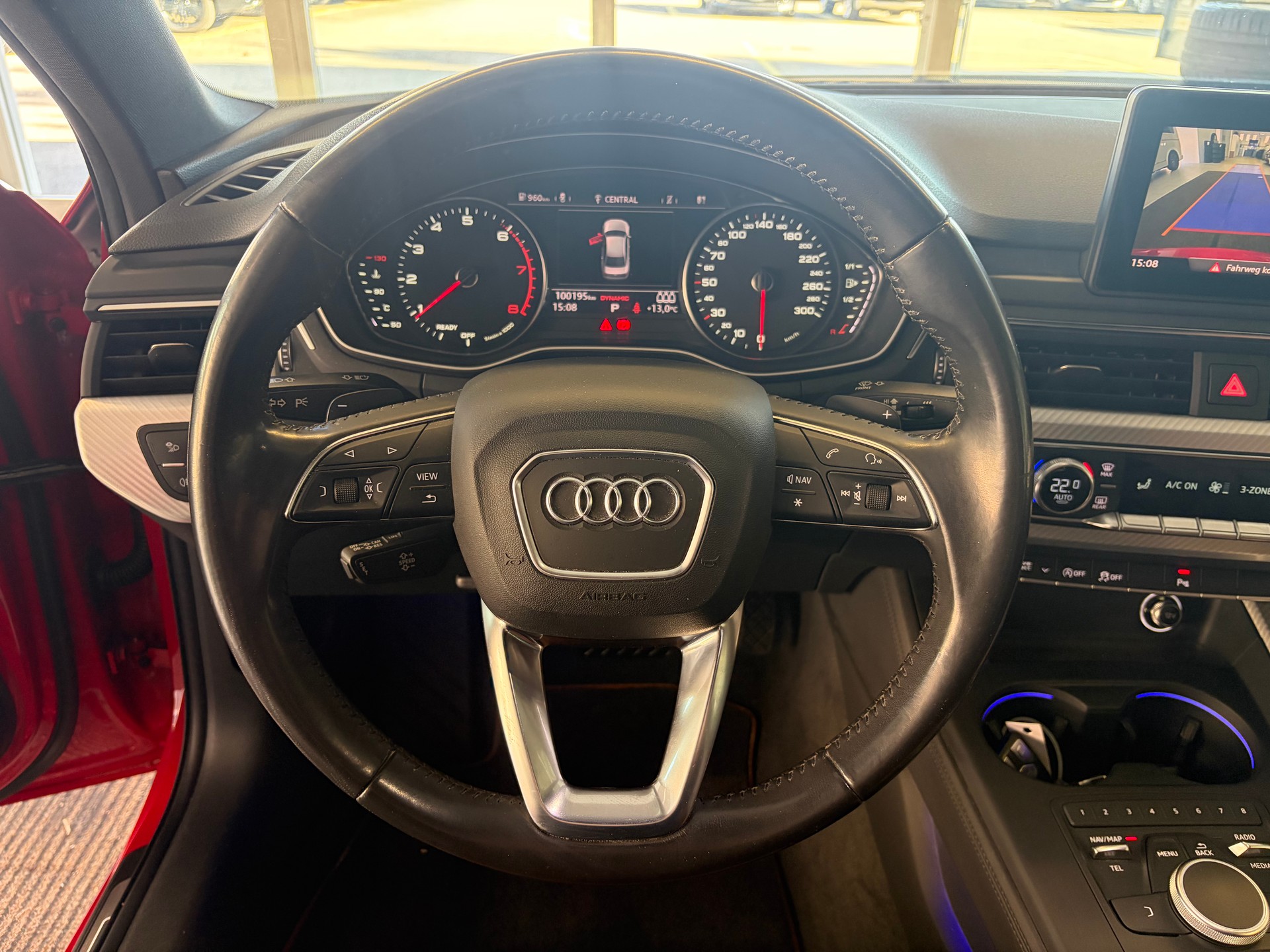 AUDI A4 Limousine 2.0 TFSI Design quattro S-tronic | AHK | Matrix LED | MMI Navigation | 18" & 17 " |-image-18
