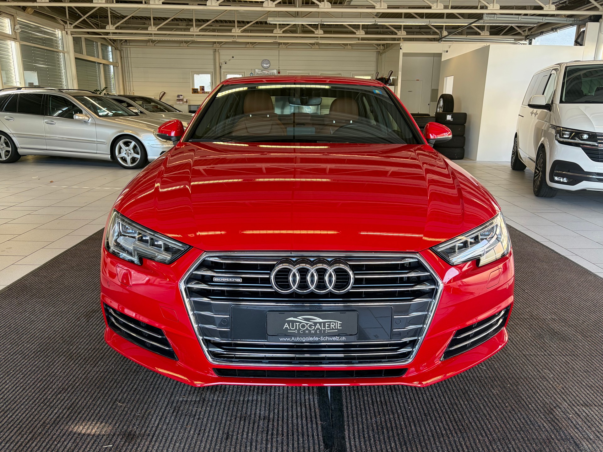 AUDI A4 Limousine 2.0 TFSI Design quattro S-tronic | AHK | Matrix LED | MMI Navigation | 18" & 17 " |-image-28