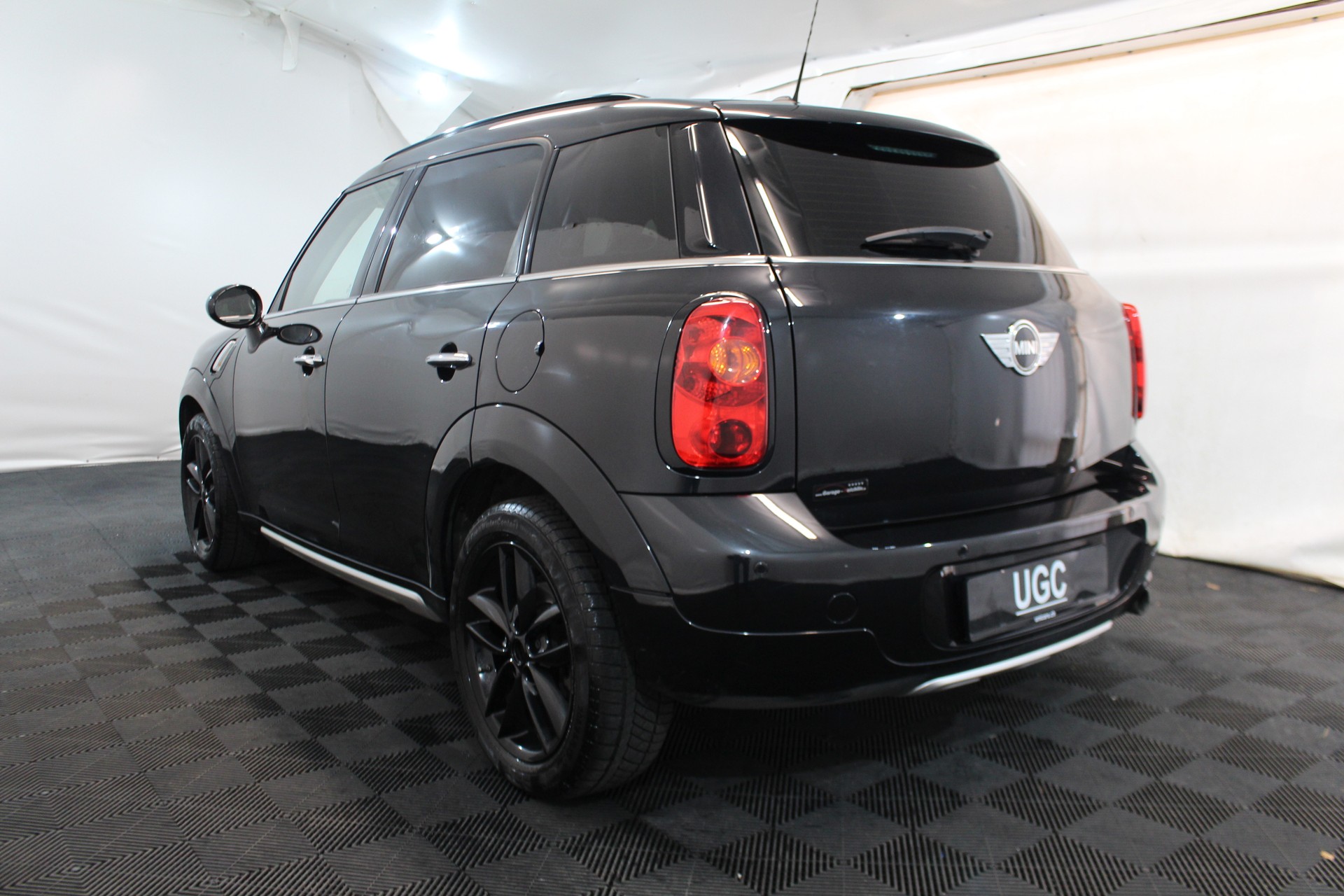 MINI Countryman R60 1.6i Cooper ALL4-image-3