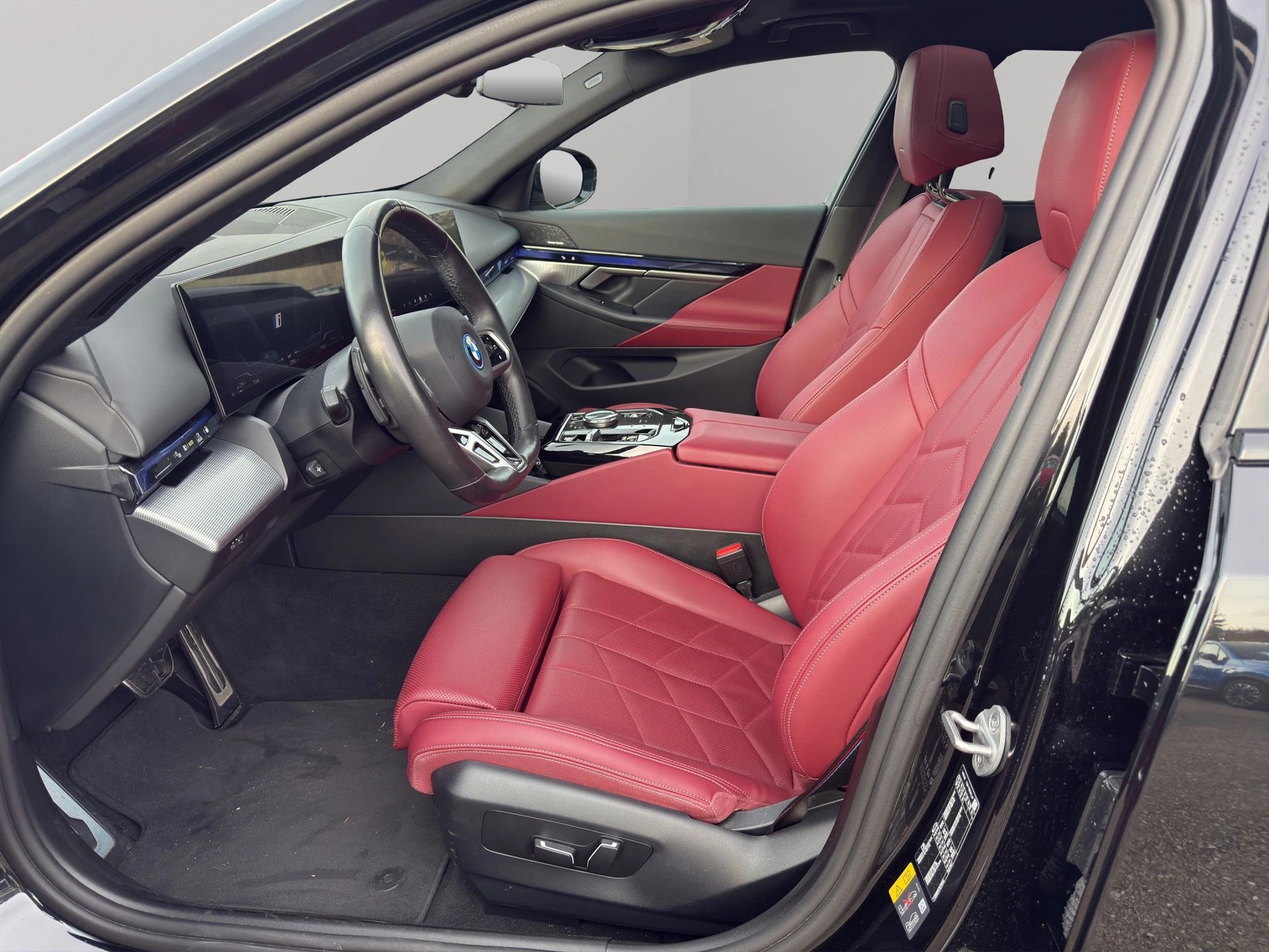 BMW BMW 550e xDrive M Sport Pro | Panorama | B&W | Laser | CH | 1. Hand-image-12