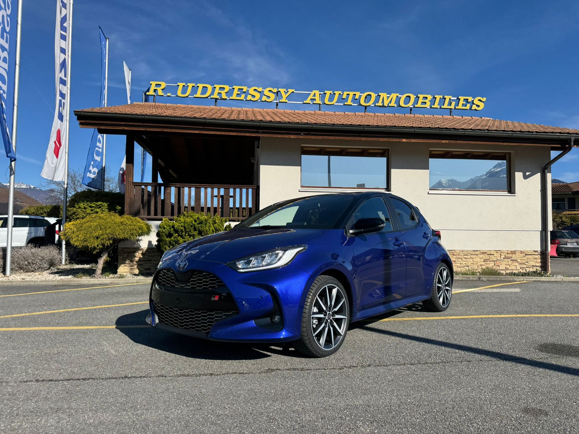 TOYOTA Yaris 1.5 GR Sport e-CVT