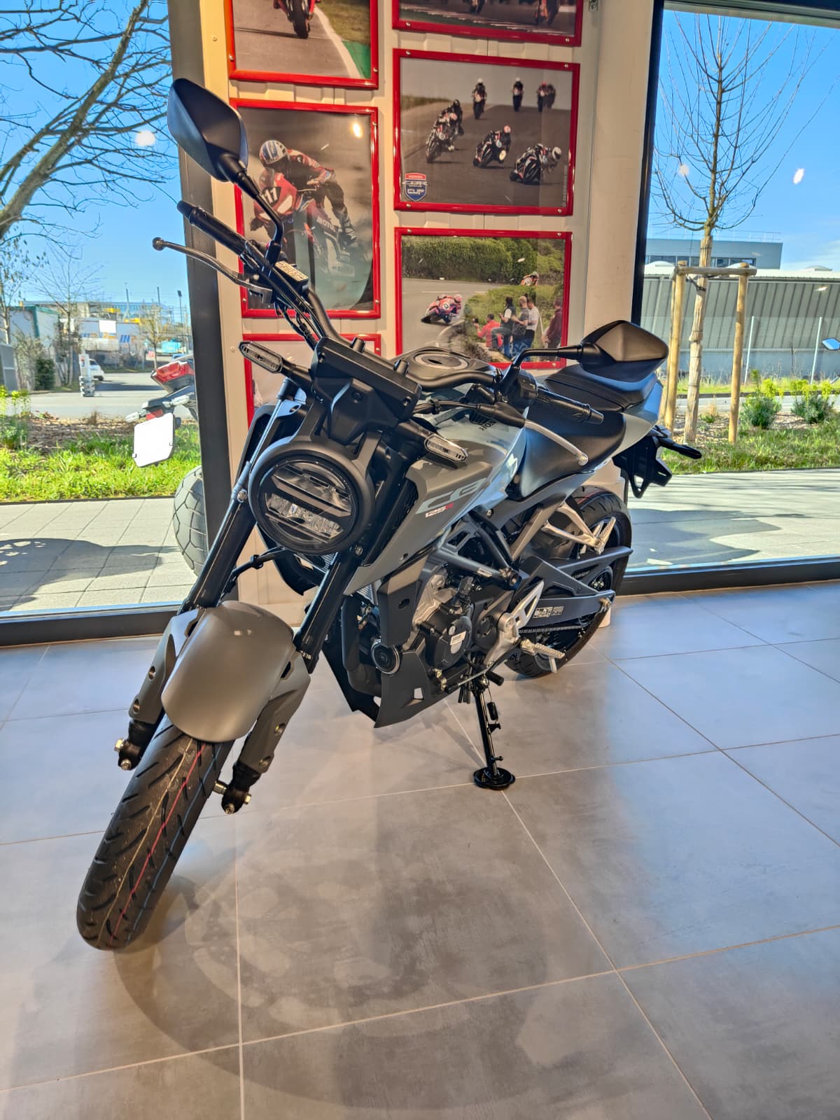 HONDA CB 125 R-image-5