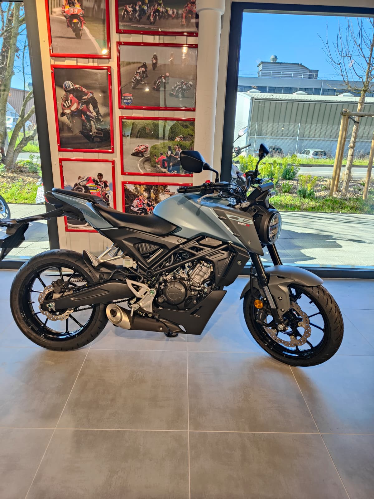 HONDA CB 125 R-image-6